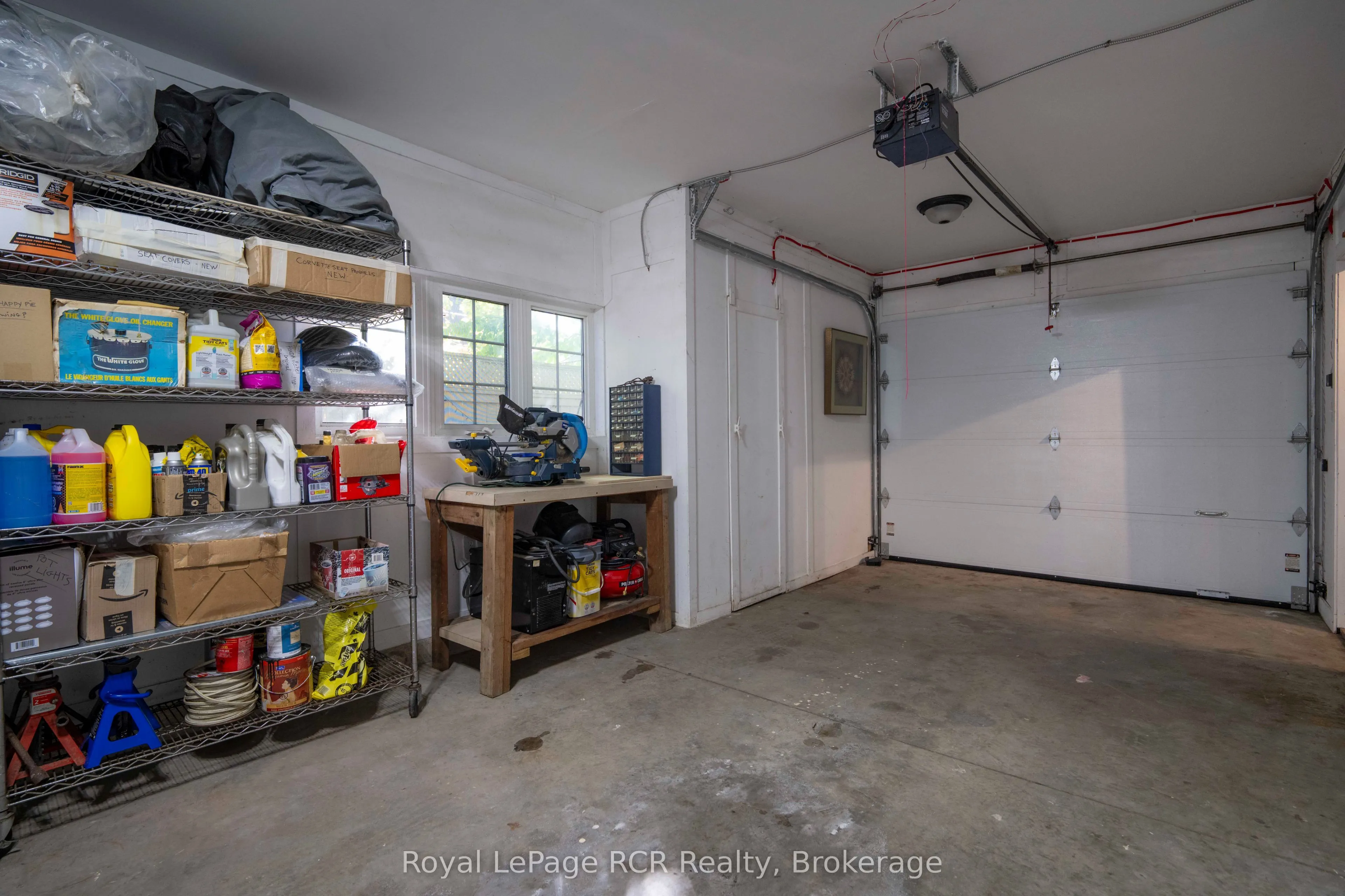 1069 4th Avenue W