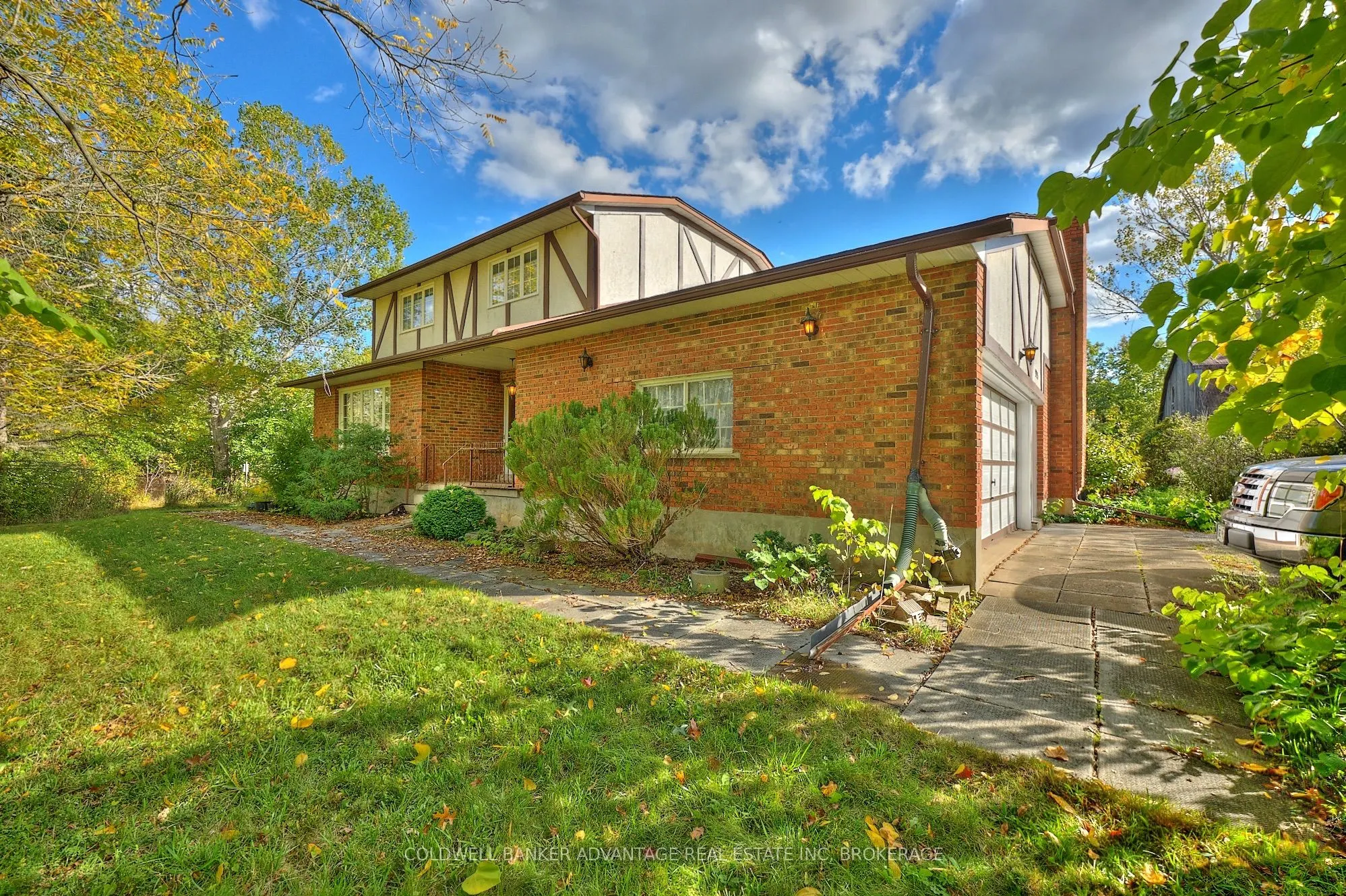 925 Carl Road