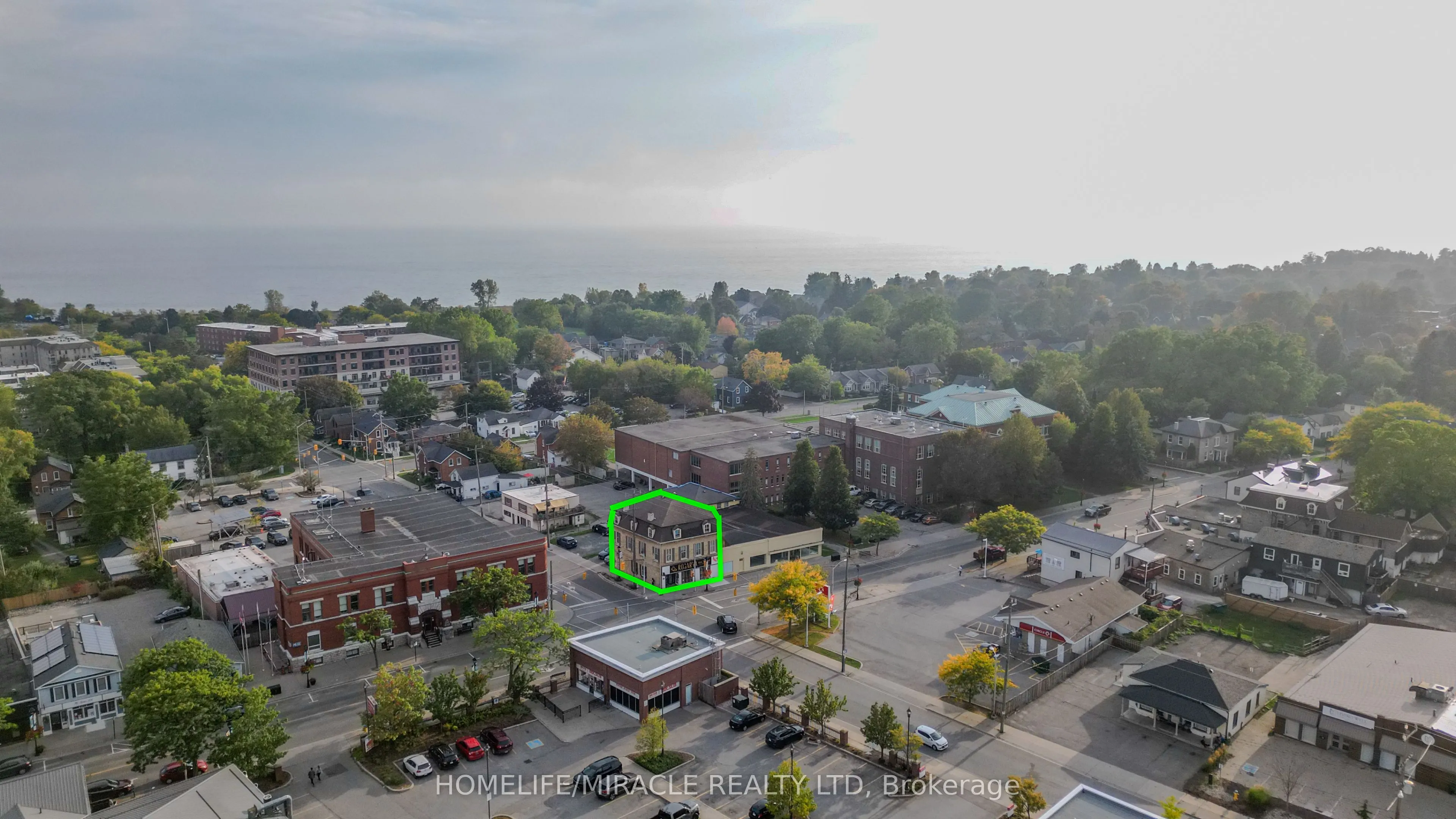123 King Street W