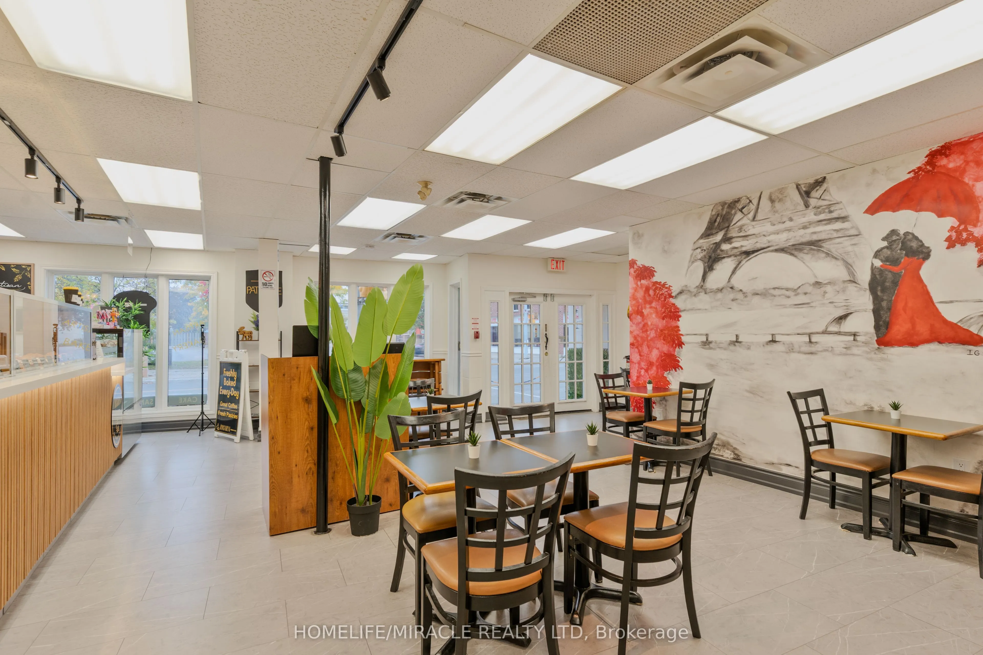 123 King Street W