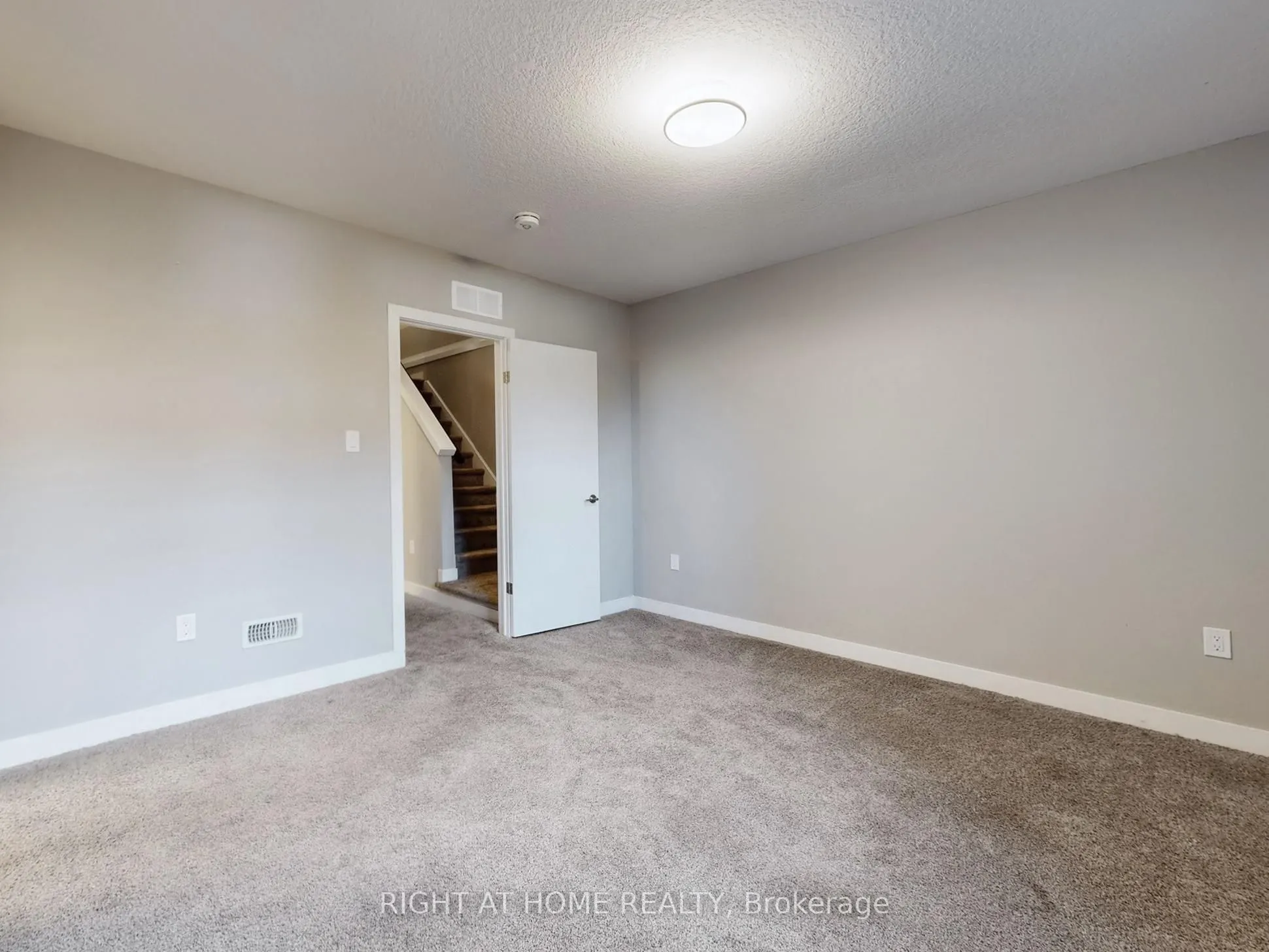 83 Beechwood Avenue, #07