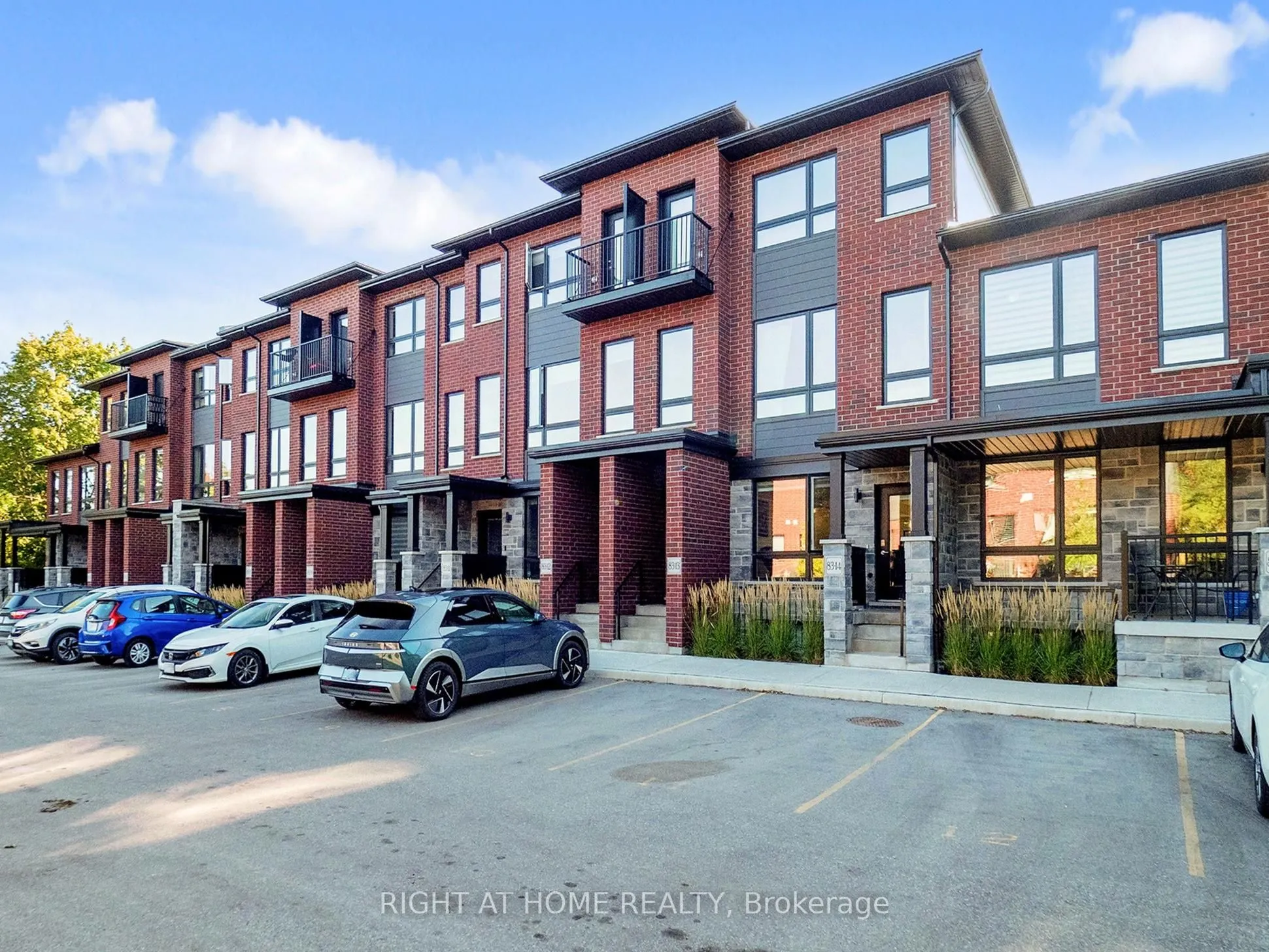 83 Beechwood Avenue, #07