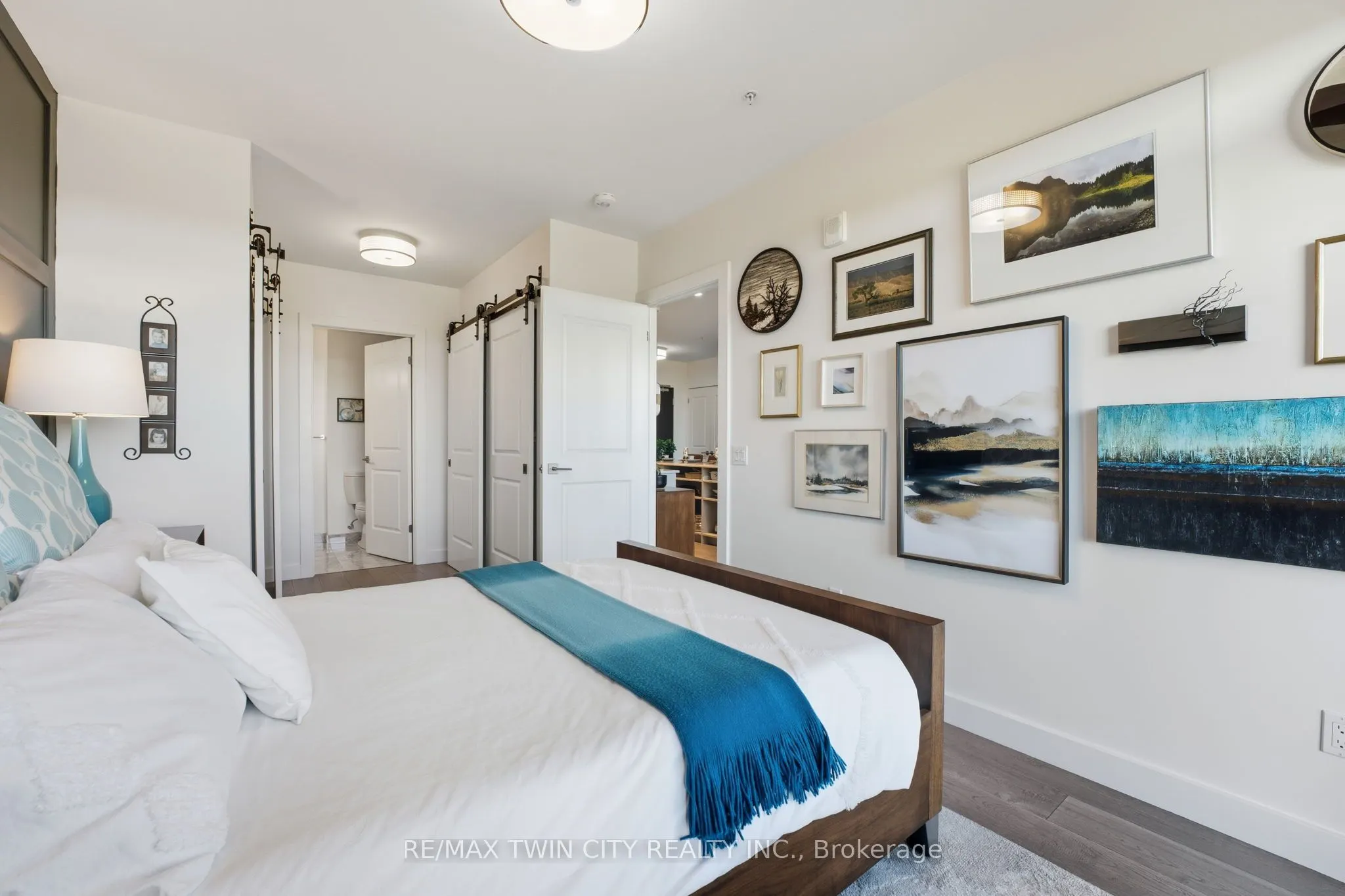 15 Glebe Street, #1410