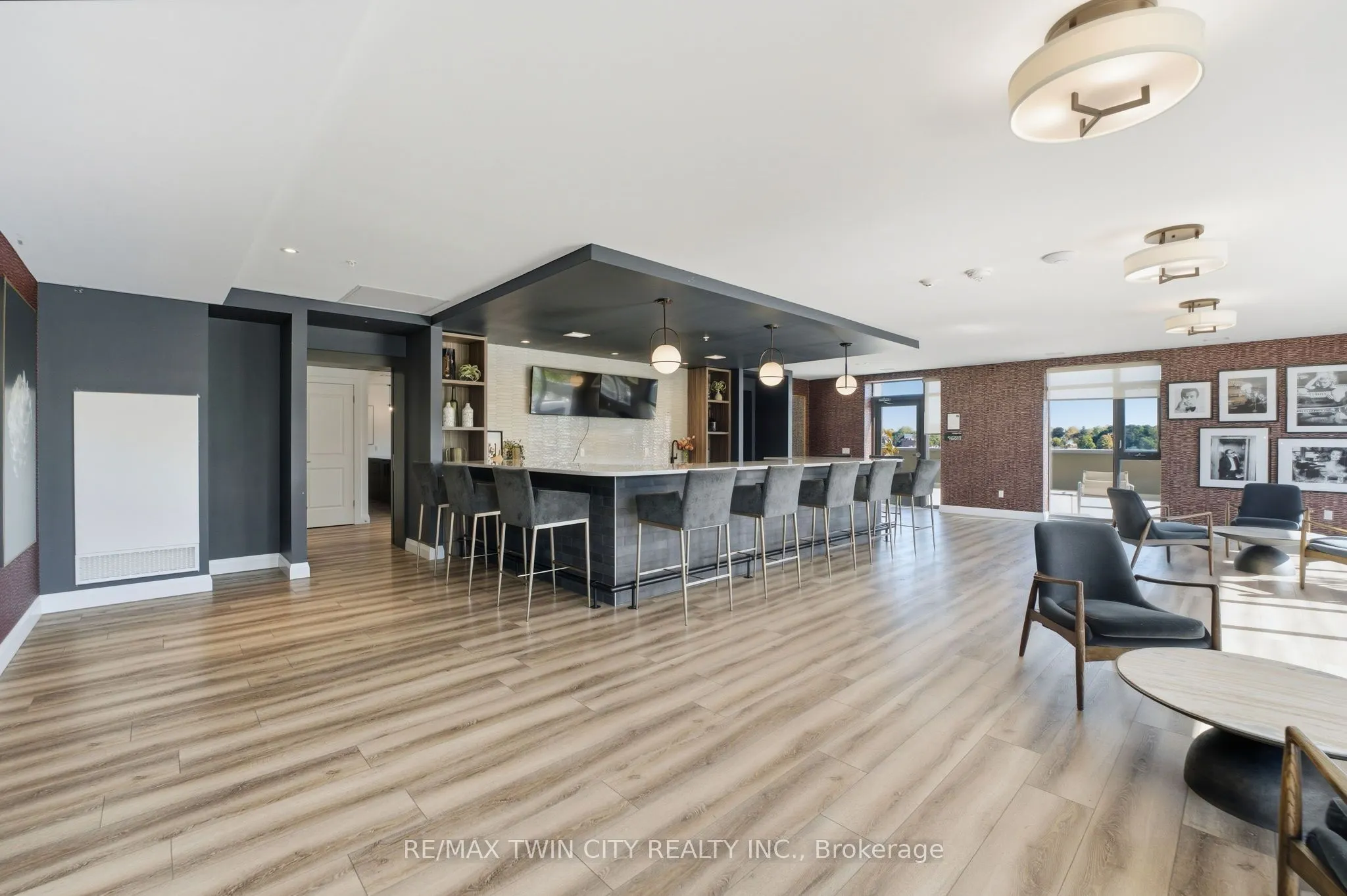 15 Glebe Street, #1410