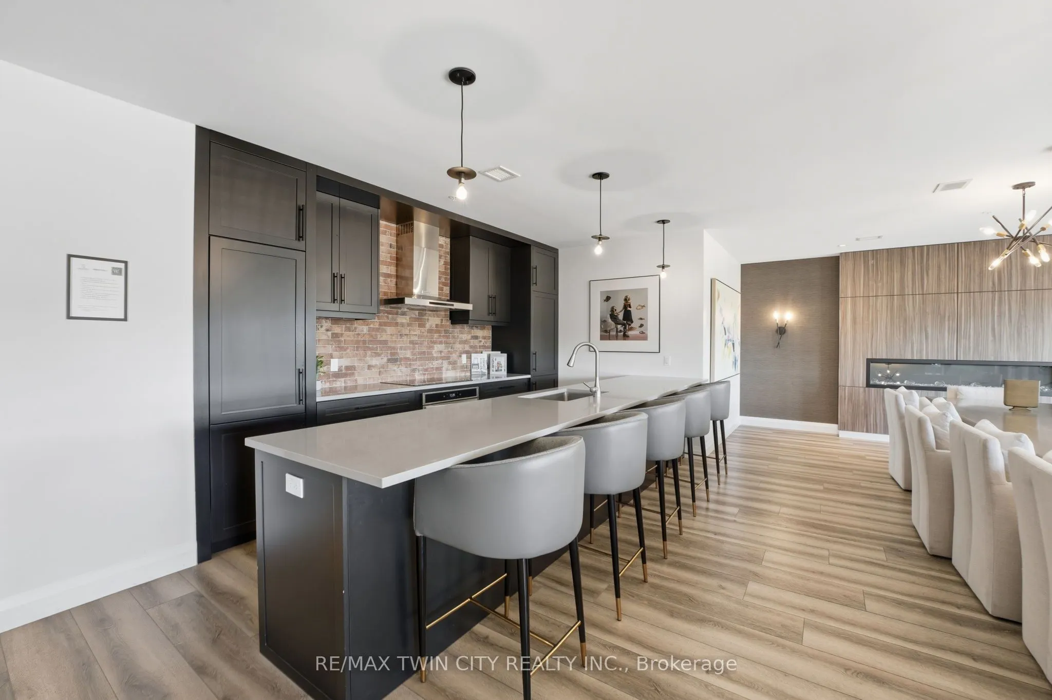15 Glebe Street, #1410