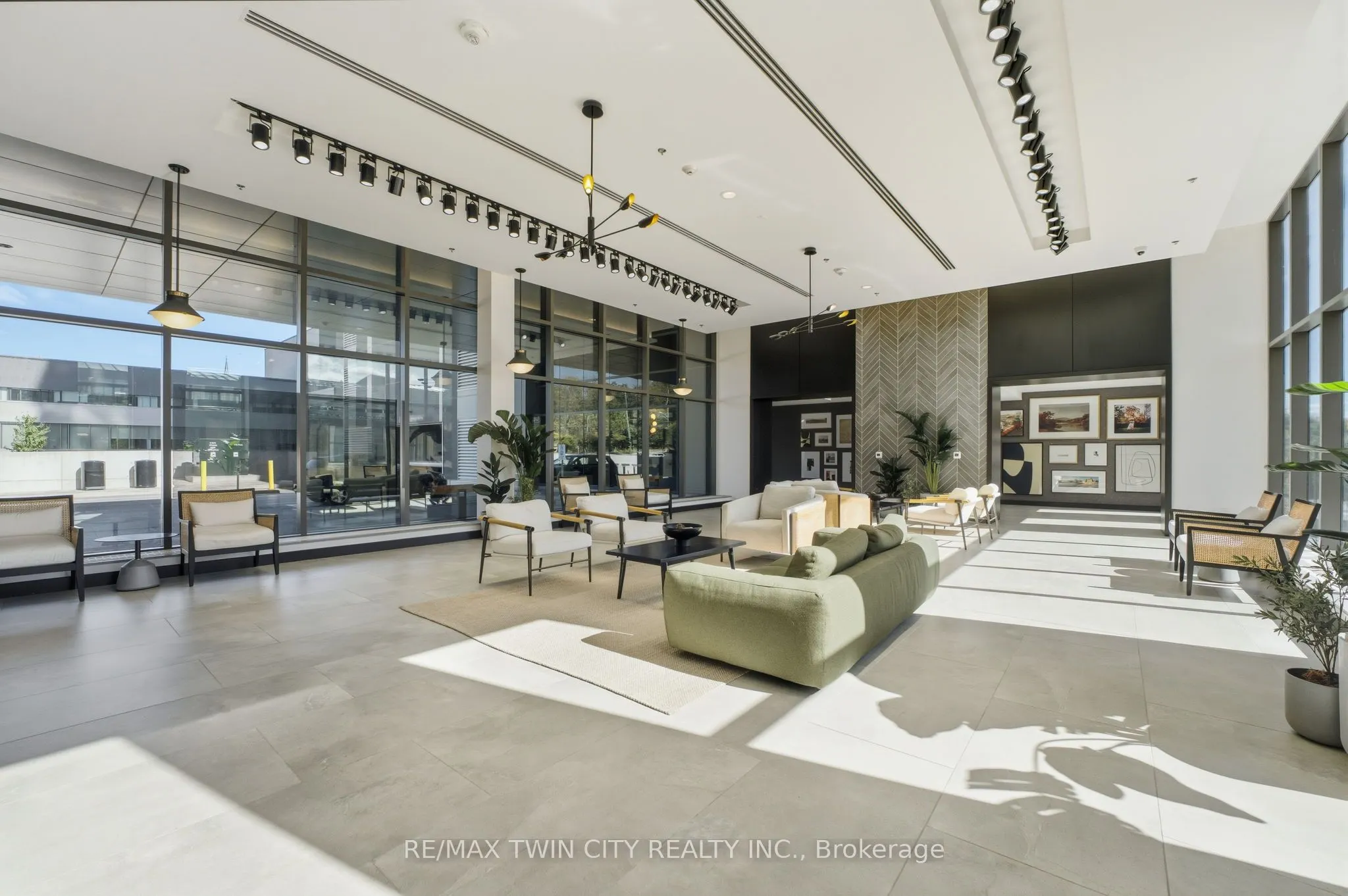 15 Glebe Street, #1410