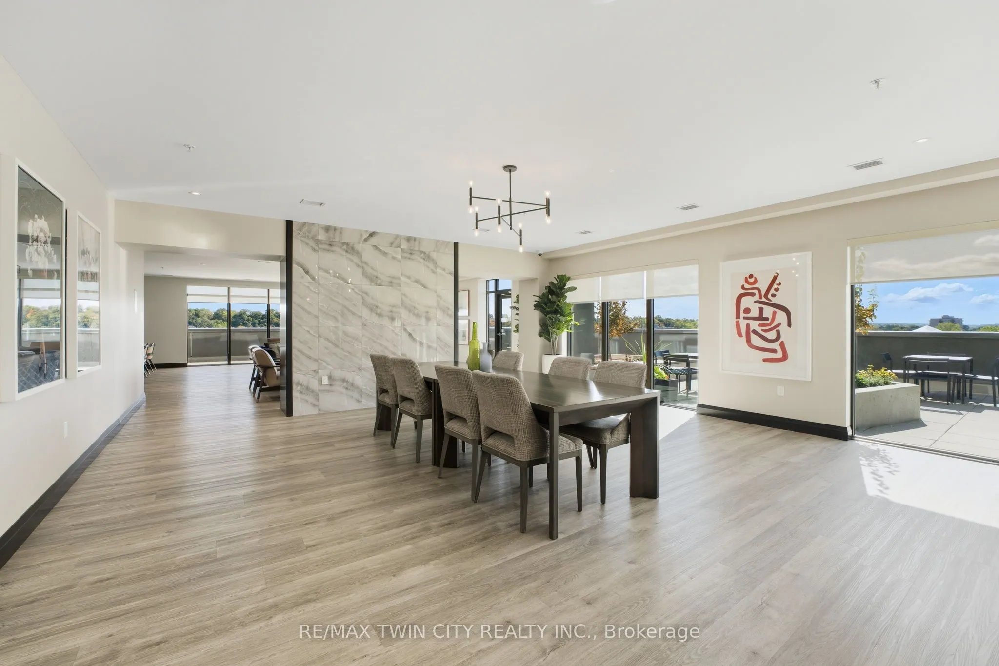 15 Glebe Street, #1410