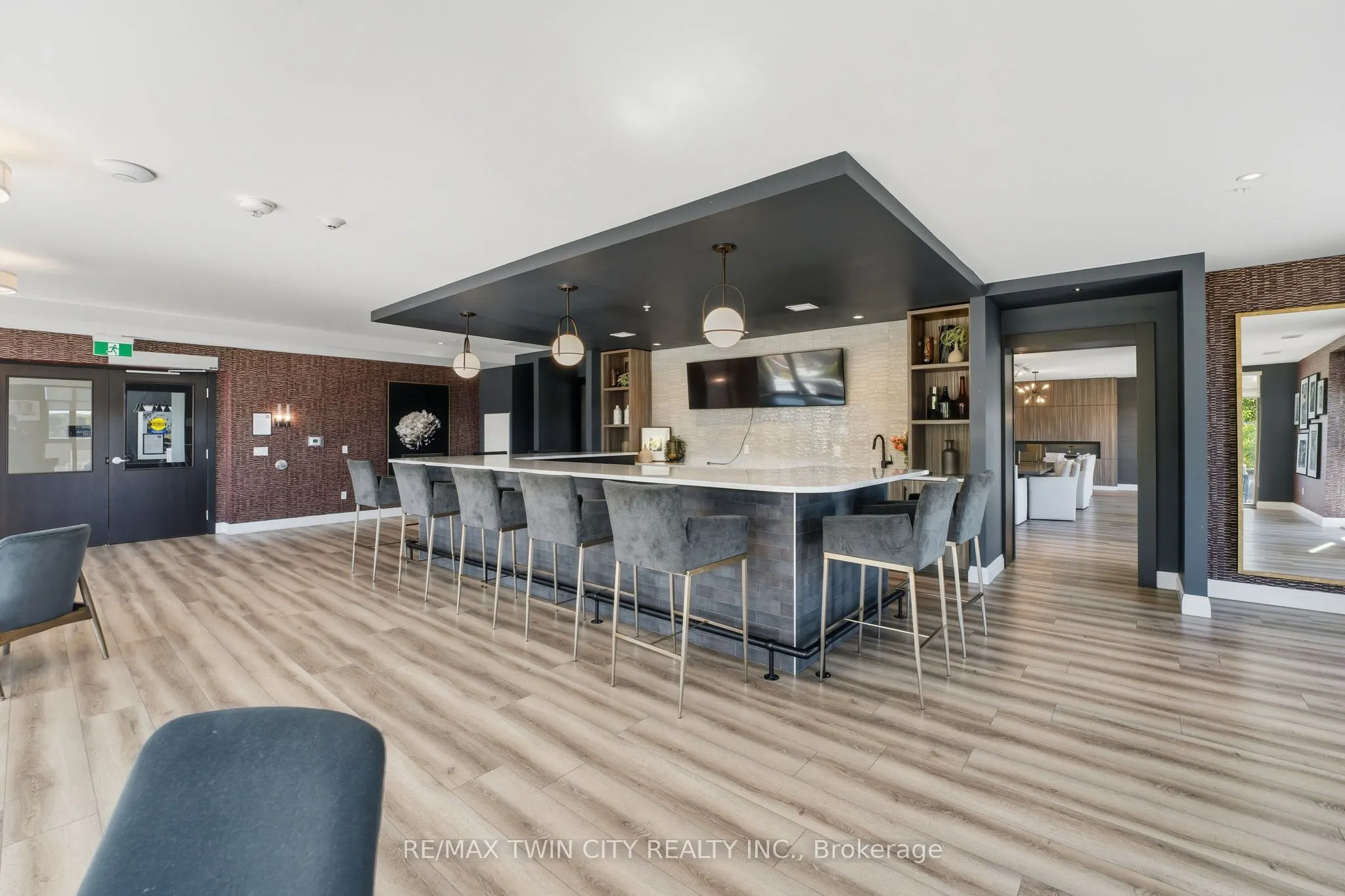 15 Glebe Street, #1410