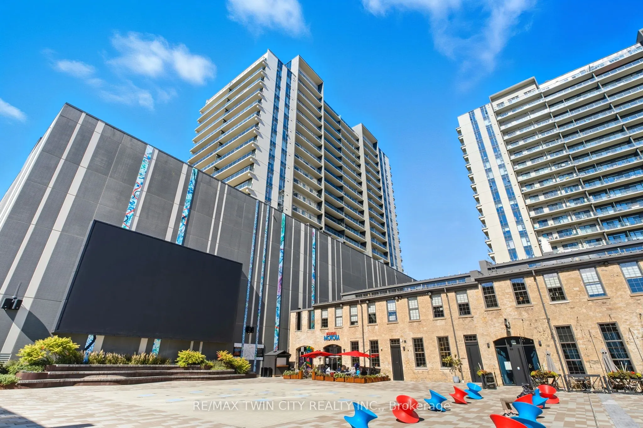 15 Glebe Street, #1410