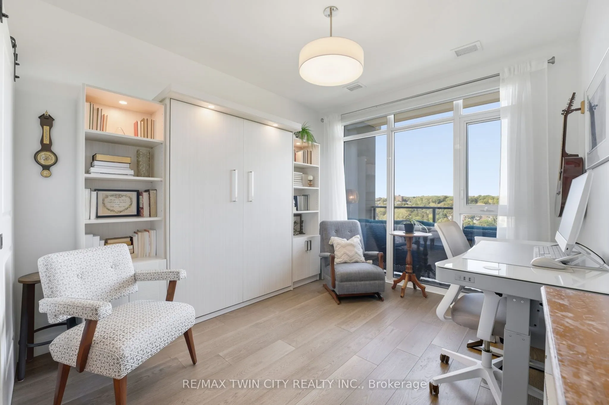 15 Glebe Street, #1410