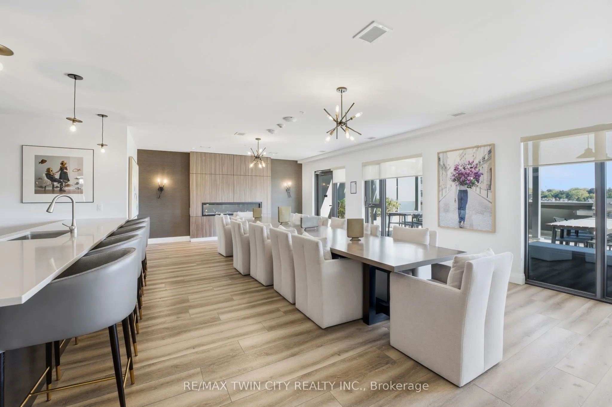 15 Glebe Street, #1410