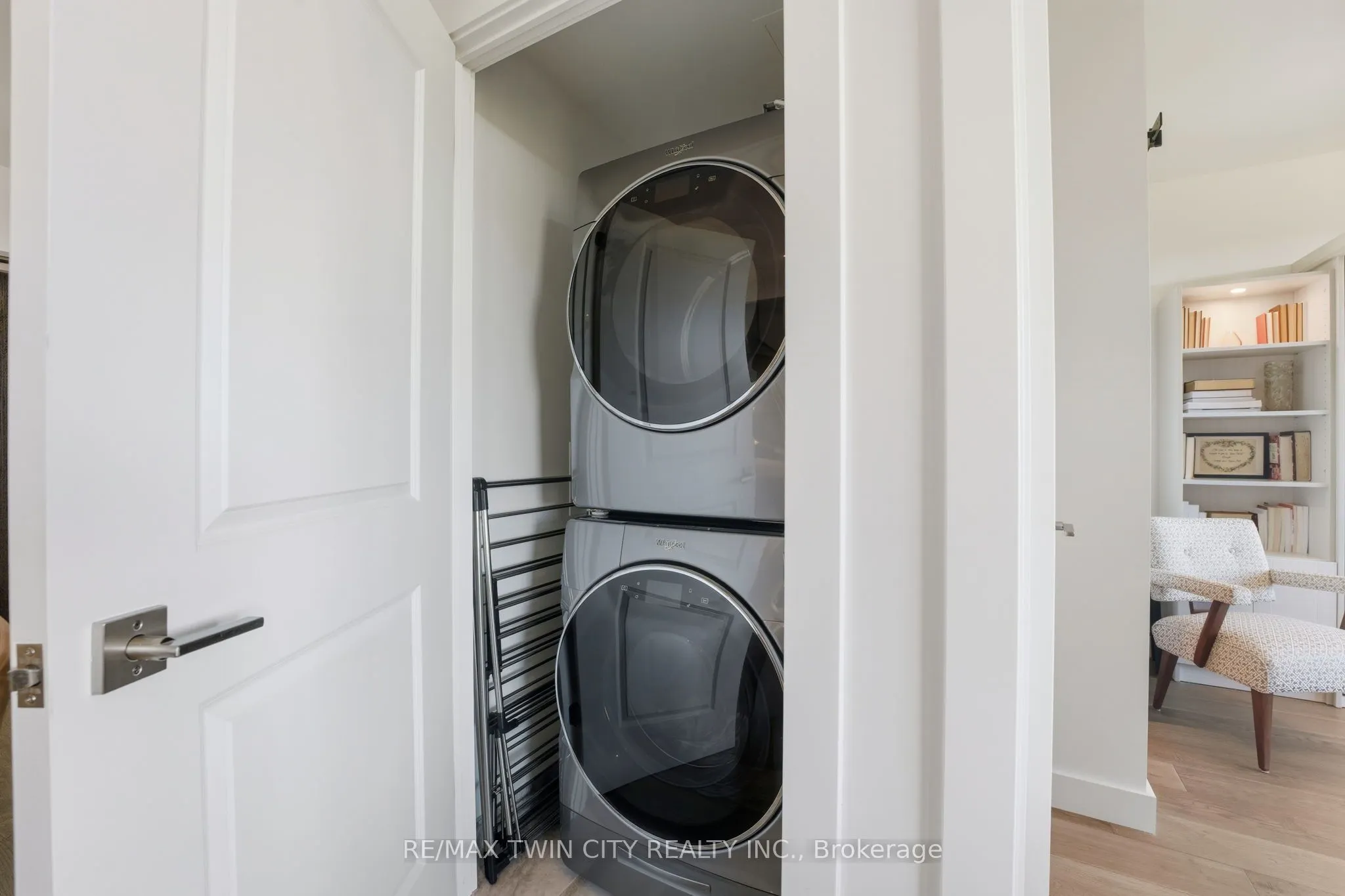 15 Glebe Street, #1410