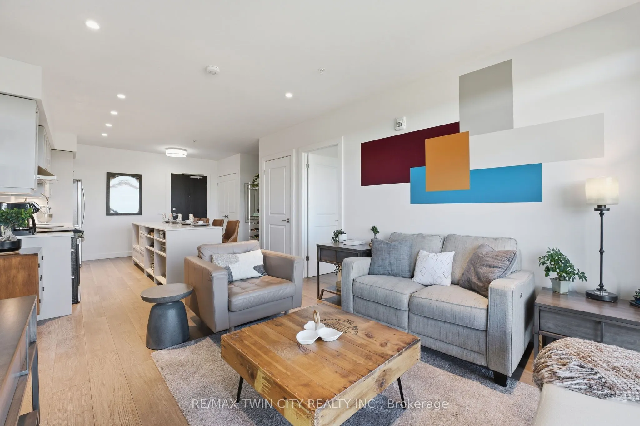 15 Glebe Street, #1410