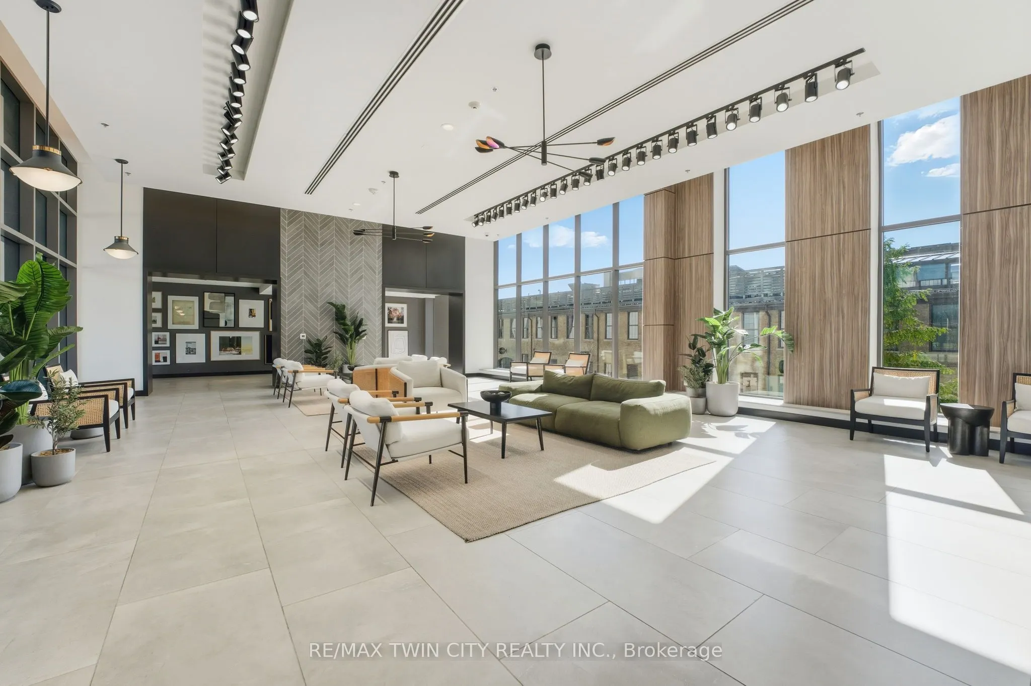 15 Glebe Street, #1410