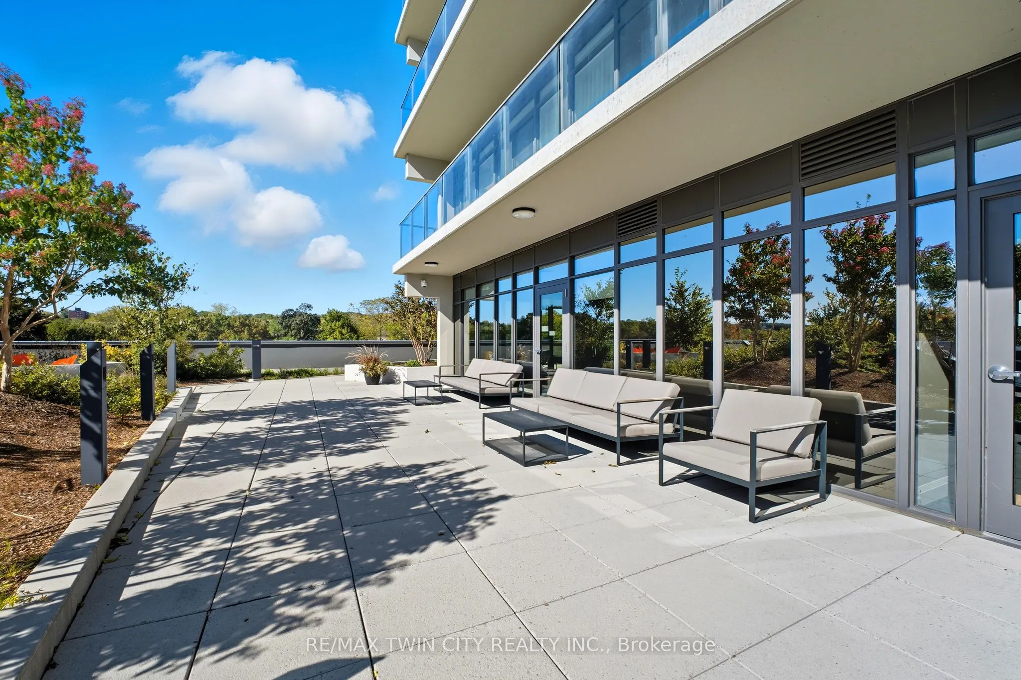 15 Glebe Street, #1410