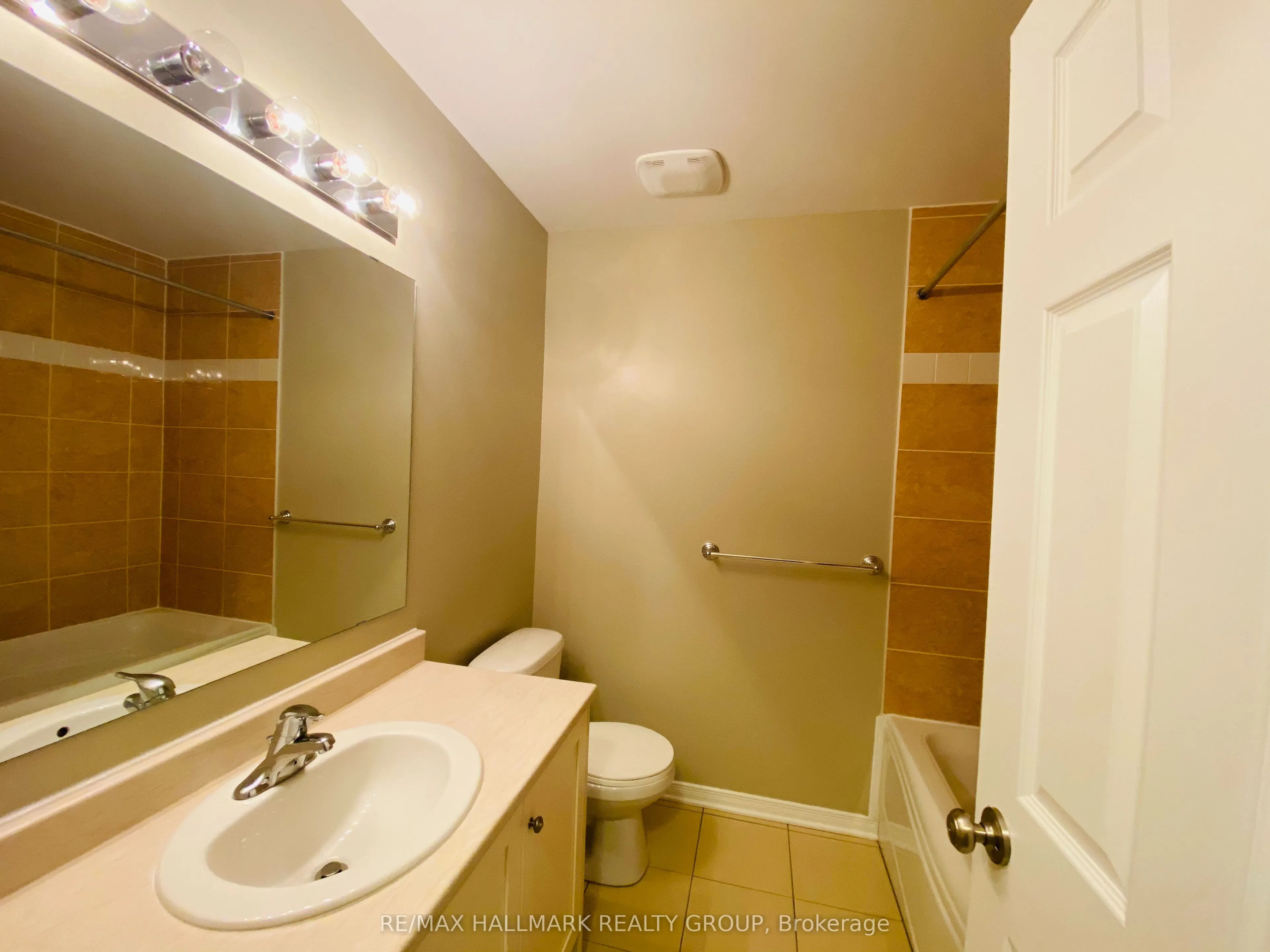 338 London Terrace, #35