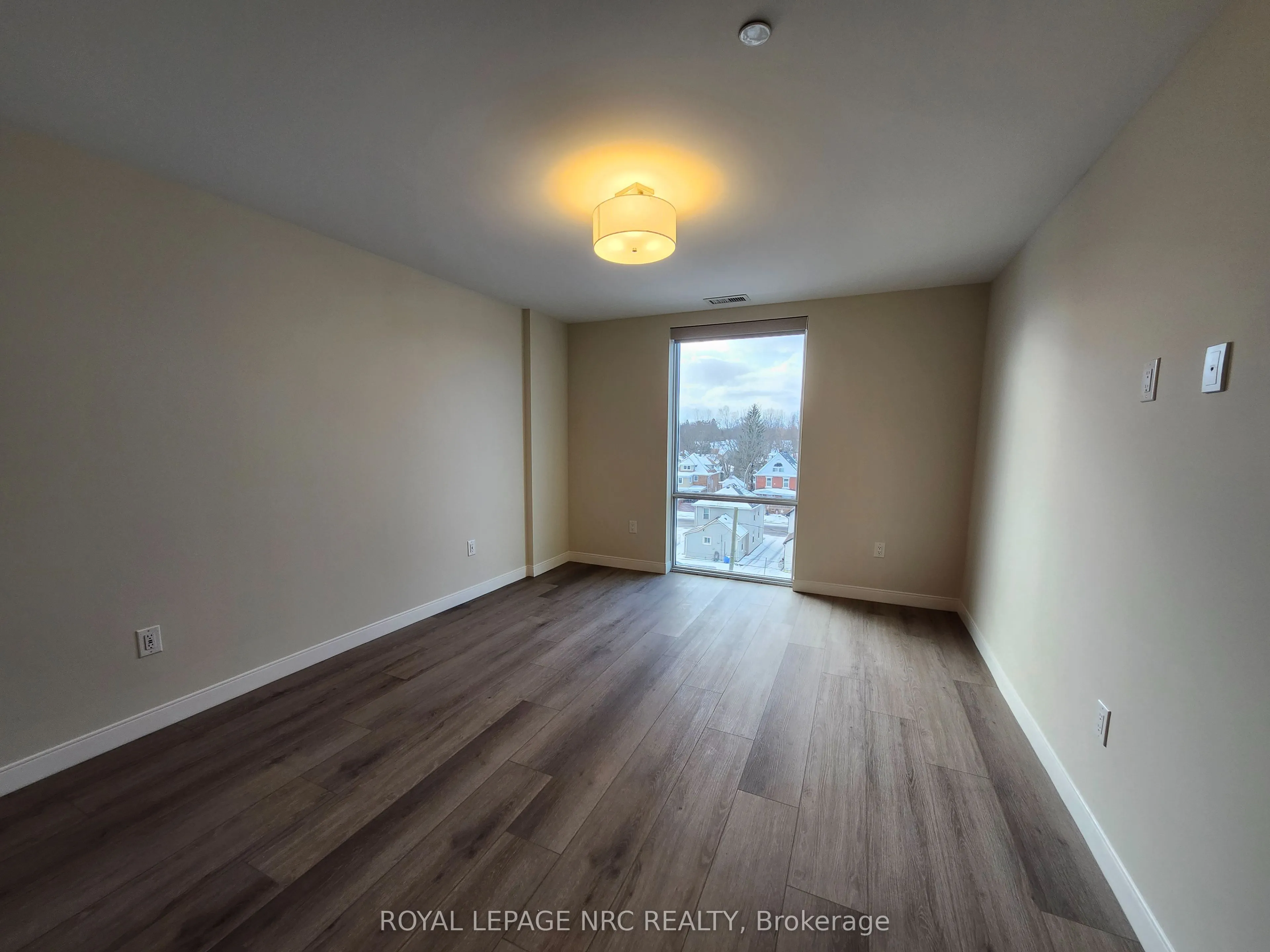 118 West Street, #402