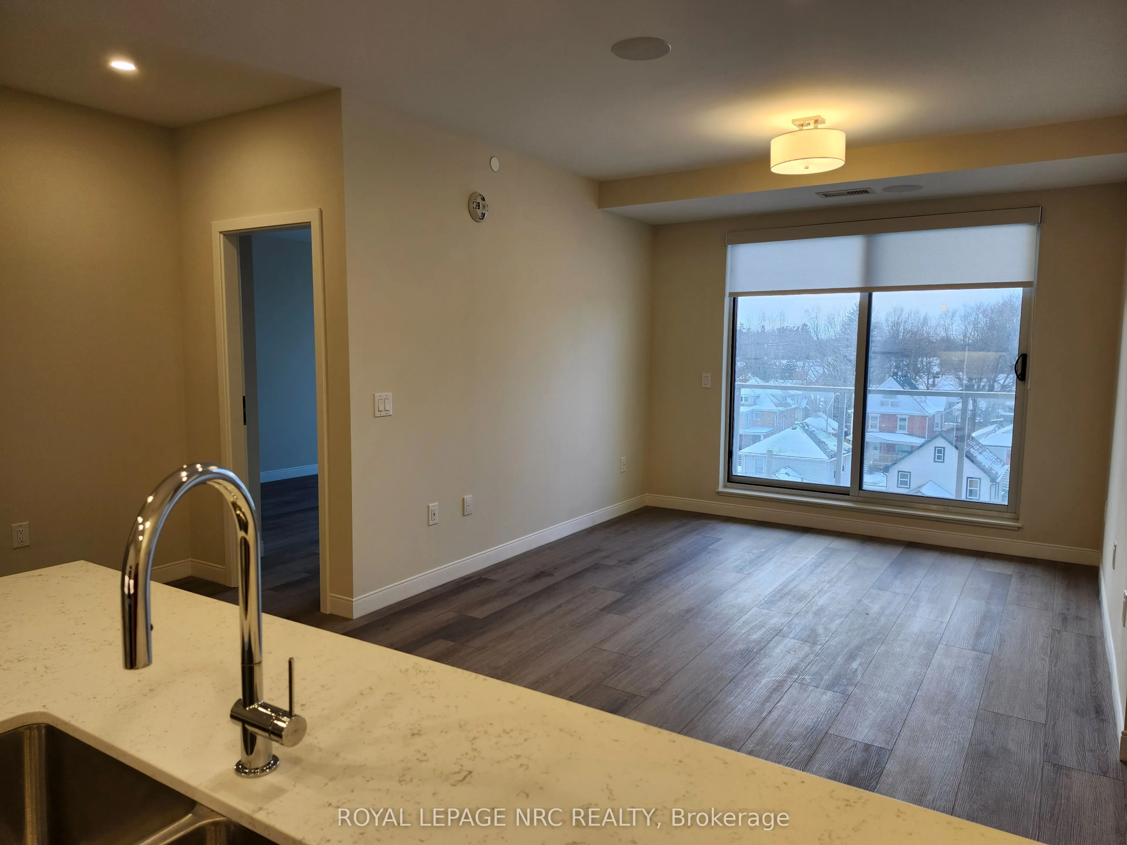 118 West Street, #402