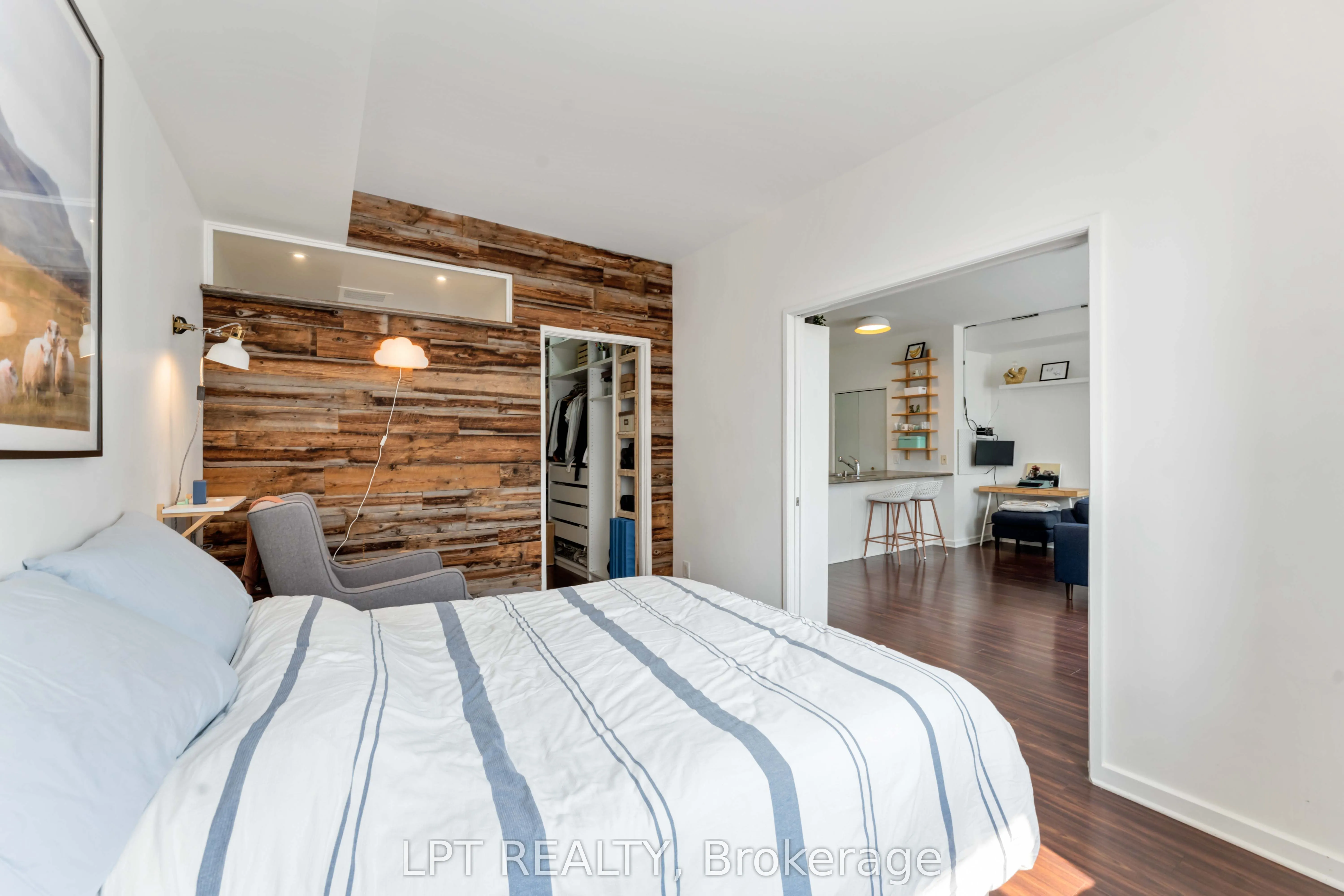150 Caroline Avenue, #206