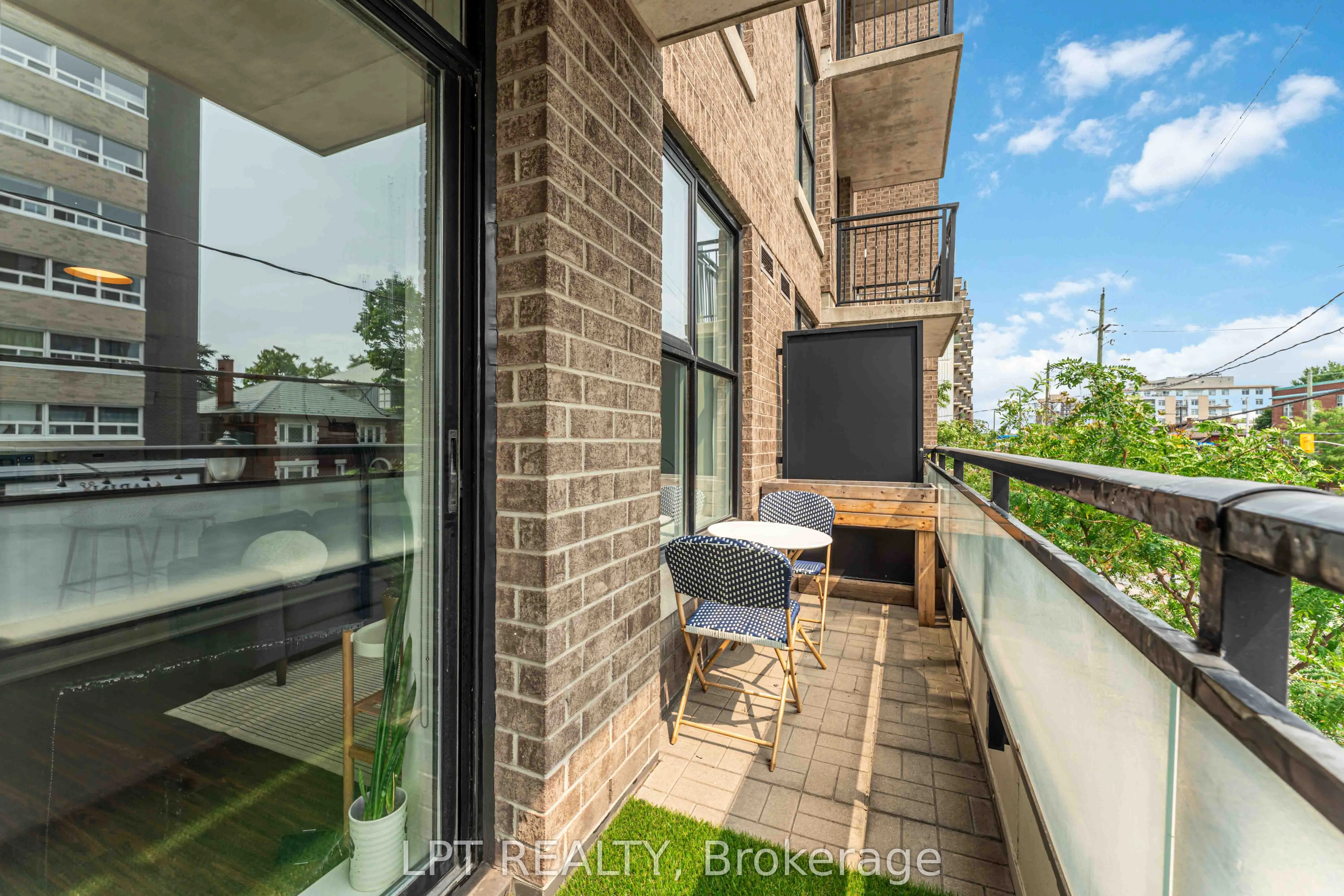 150 Caroline Avenue, #206
