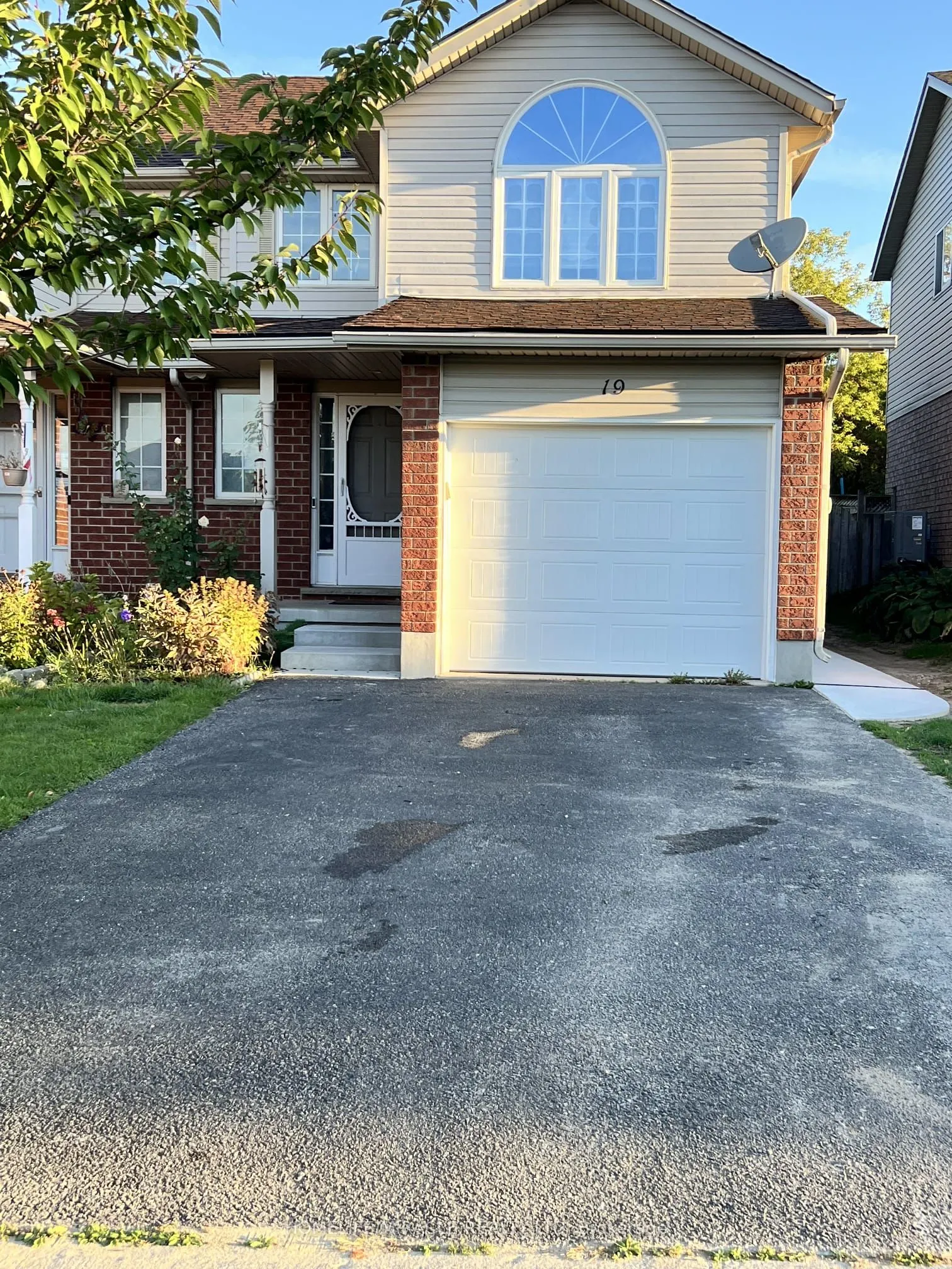 19 Breesegarden Lane