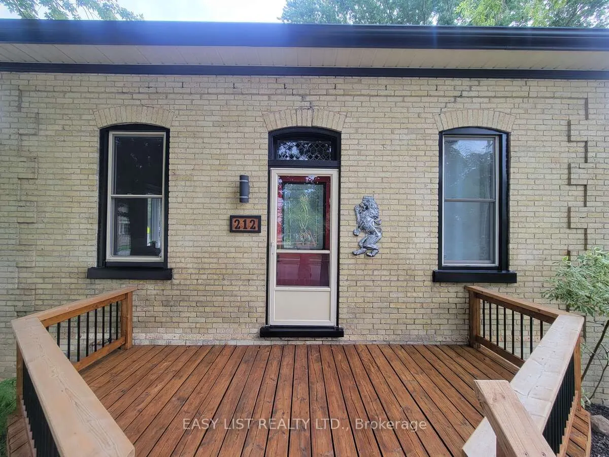 212 Andrew Street