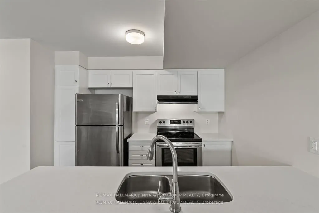 2302 Watercolours Way, #2302