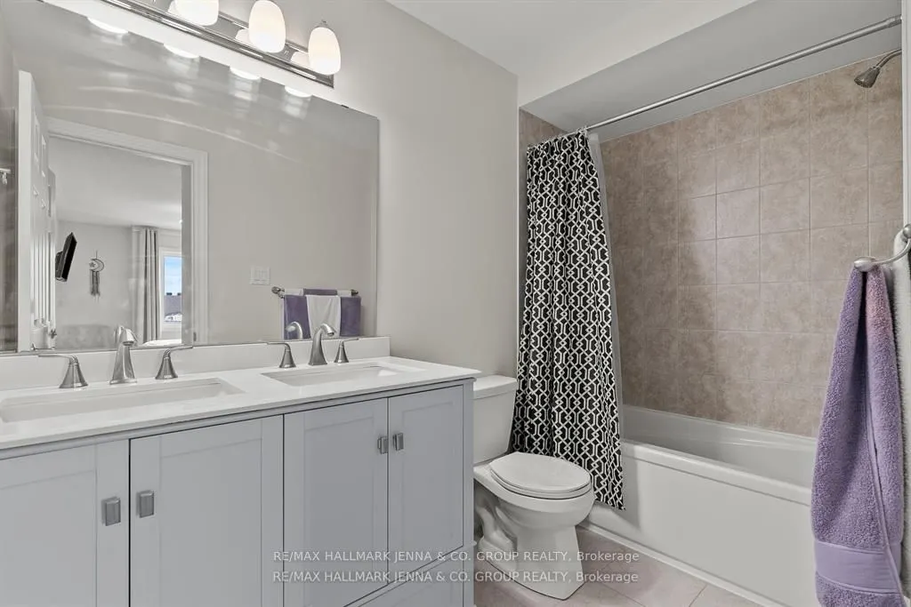 2302 Watercolours Way, #2302