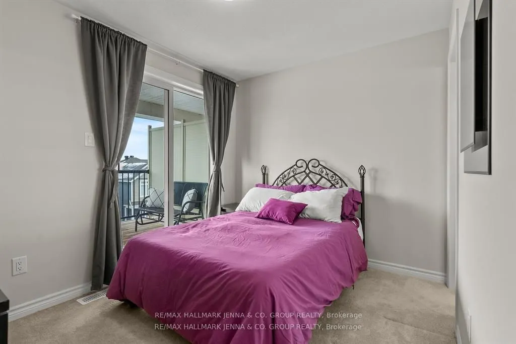 2302 Watercolours Way, #2302