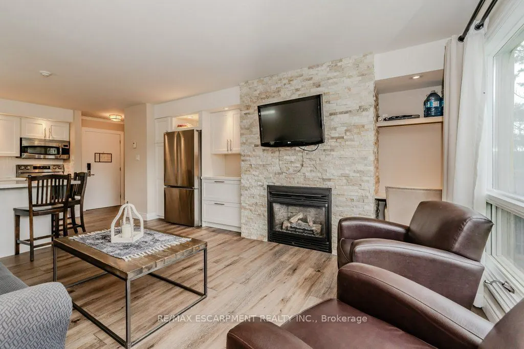 1235 Deerhurst Drive, #54-305