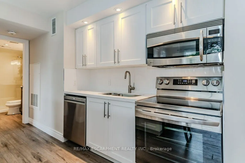 1235 Deerhurst Drive, #54-305