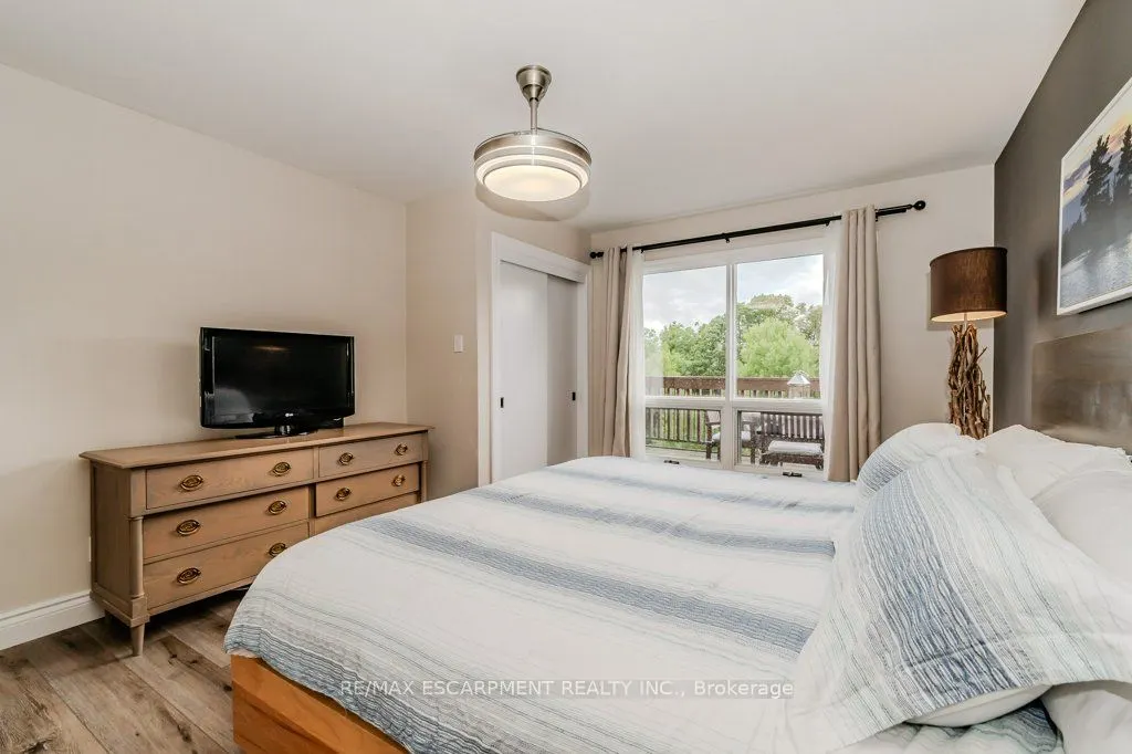 1235 Deerhurst Drive, #54-305