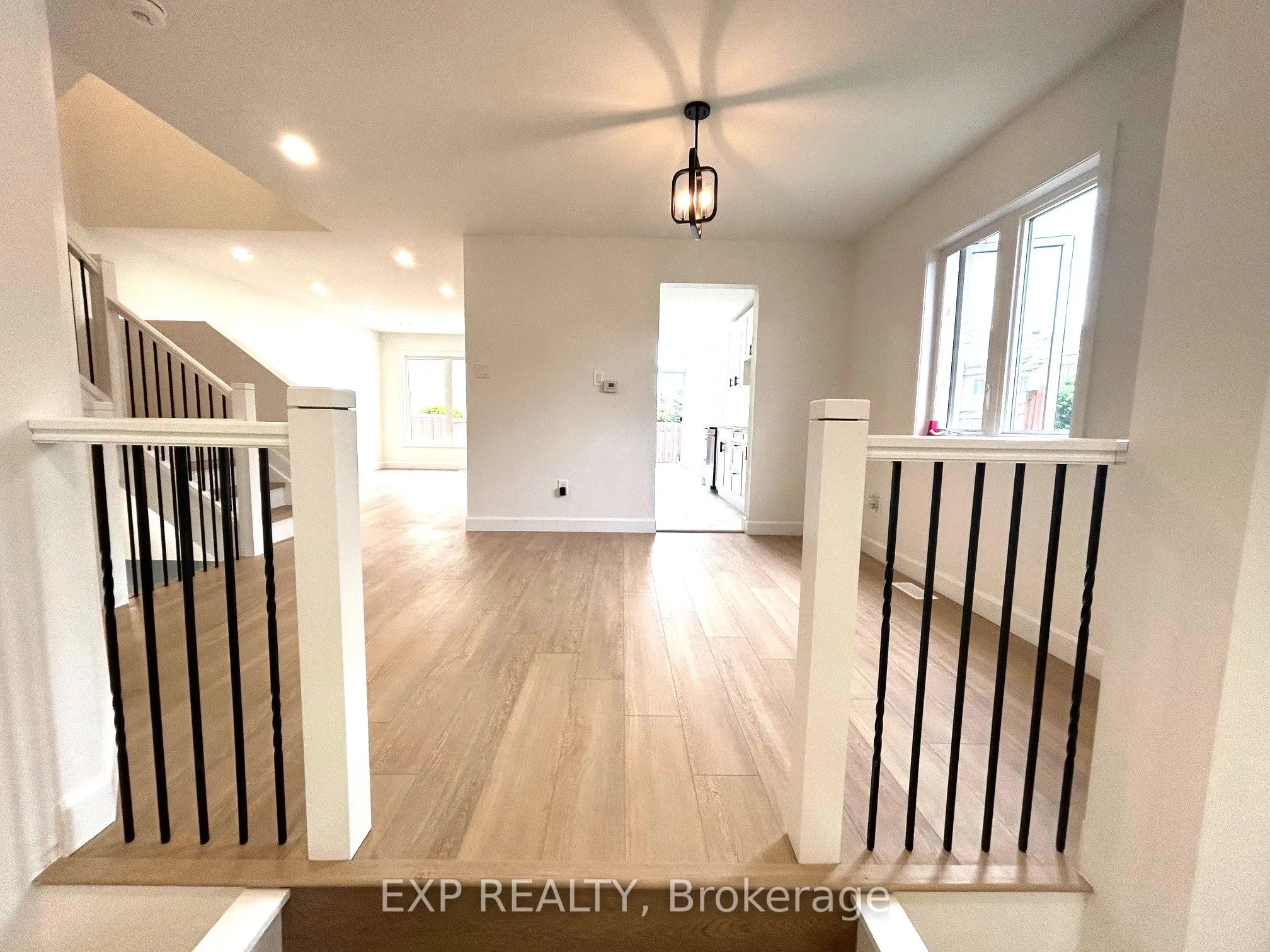 848 Ashenvale Way