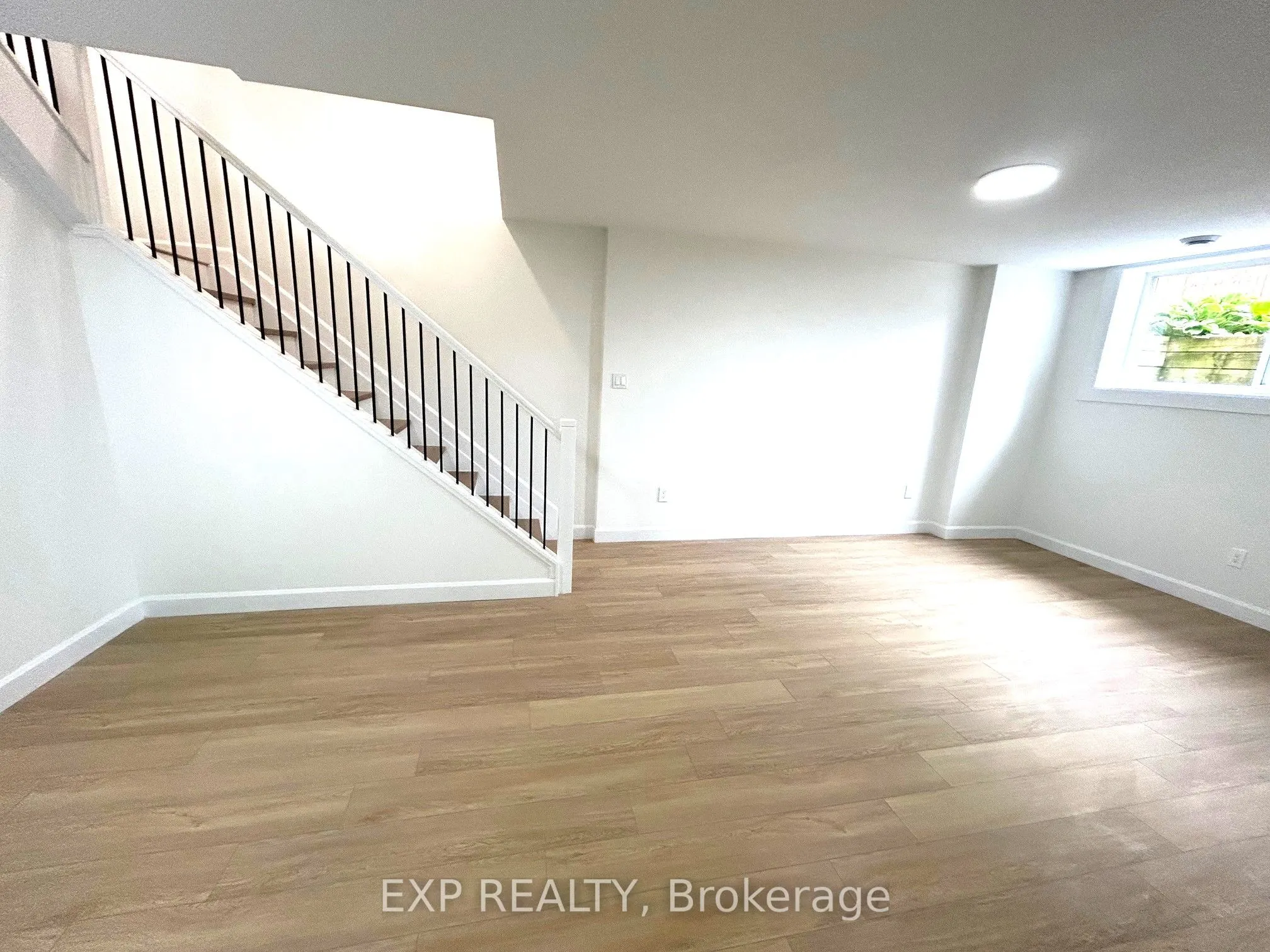848 Ashenvale Way