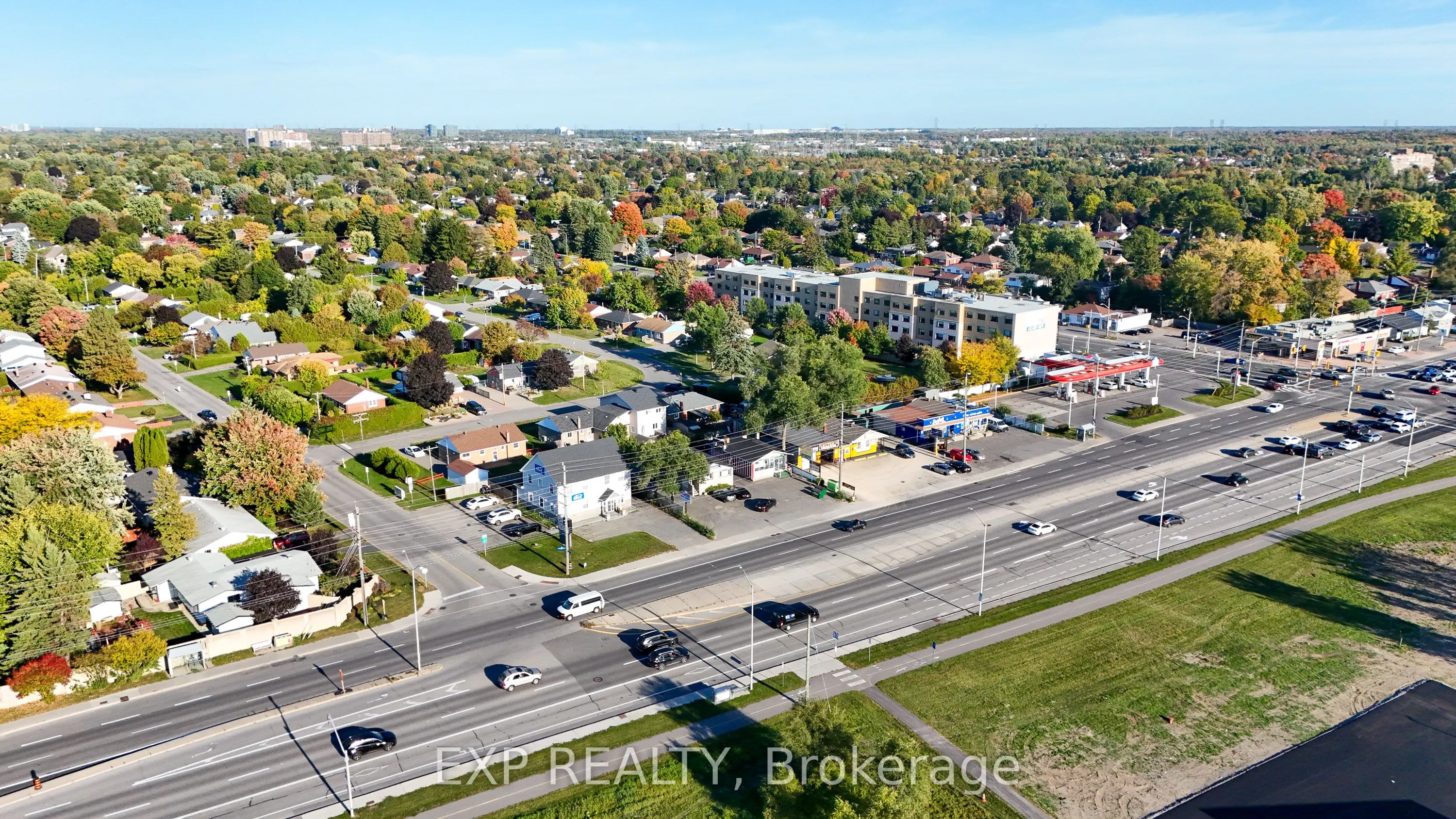 1415 Woodroffe Avenue