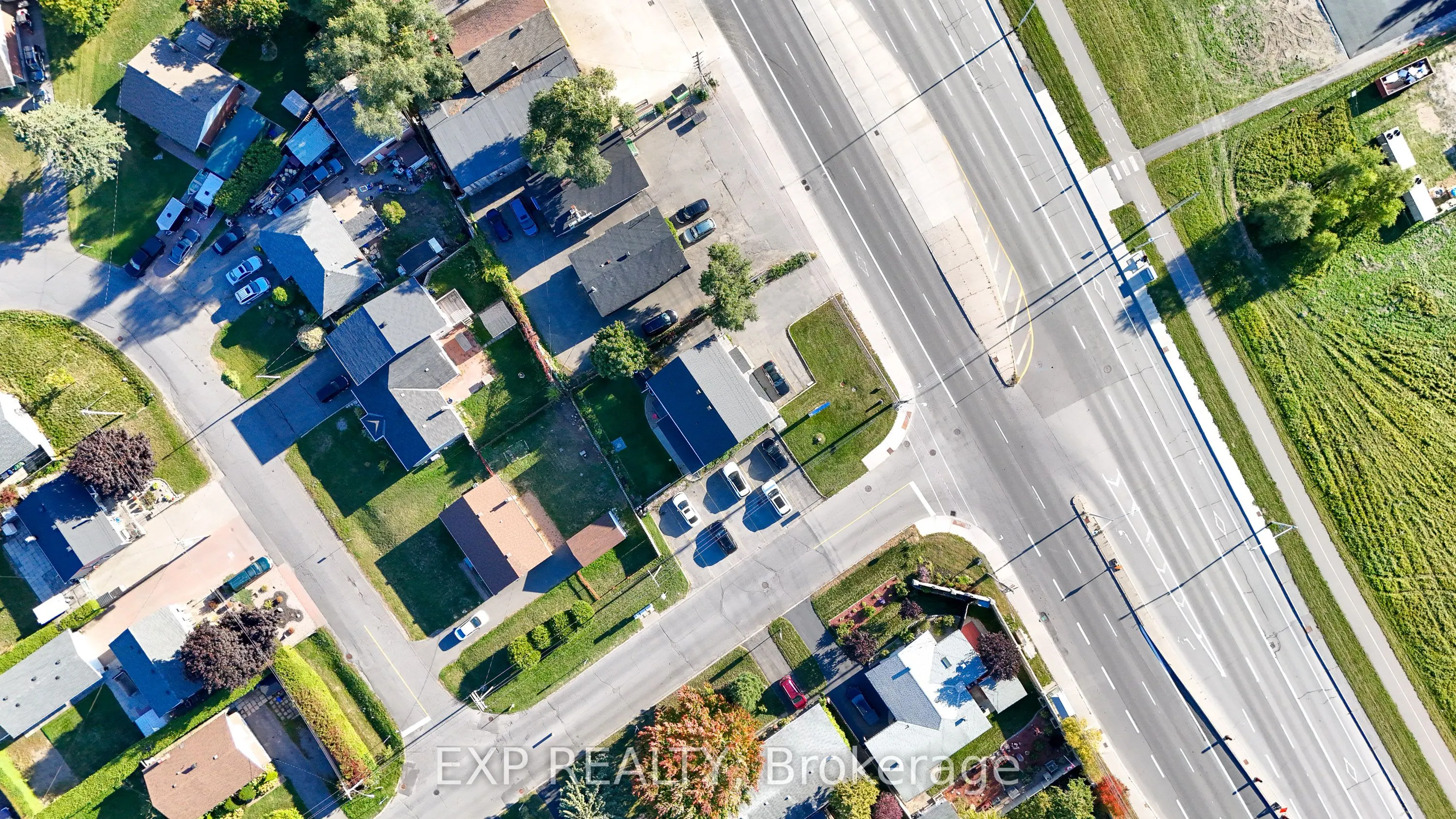 1415 Woodroffe Avenue