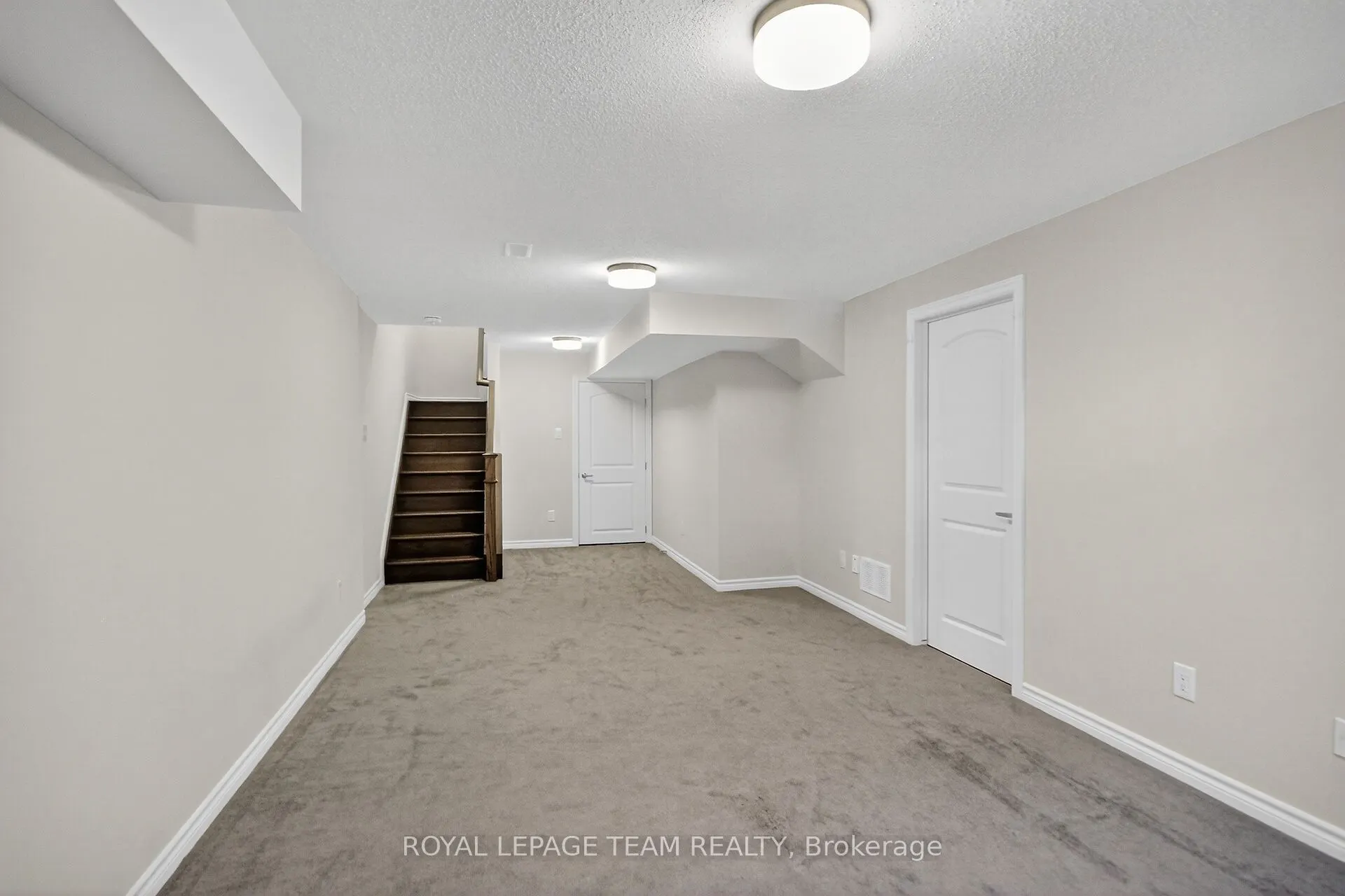 548 Flagstaff Drive