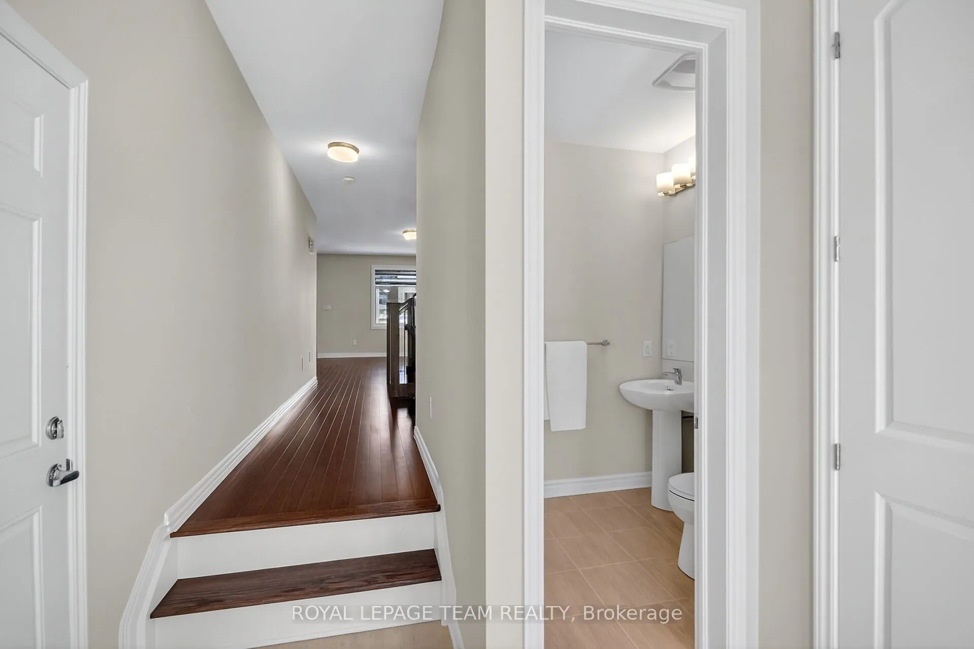 548 Flagstaff Drive