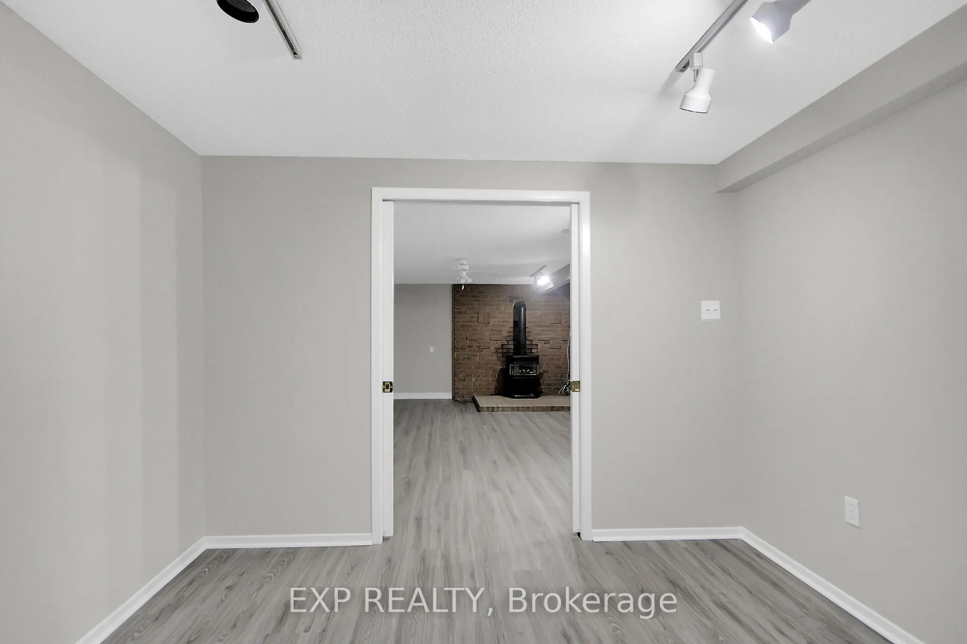 1083 Eadie Road