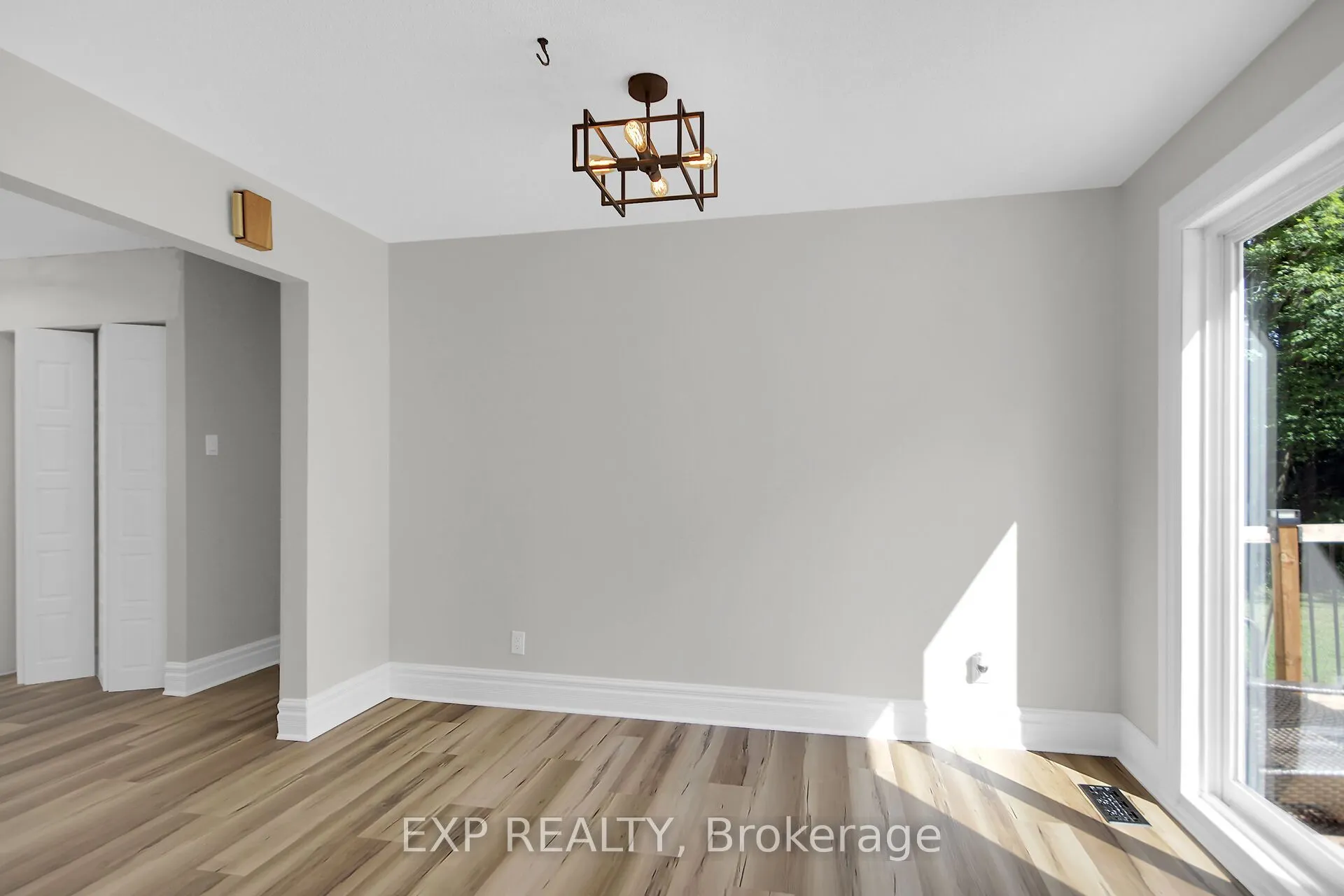 1083 Eadie Road