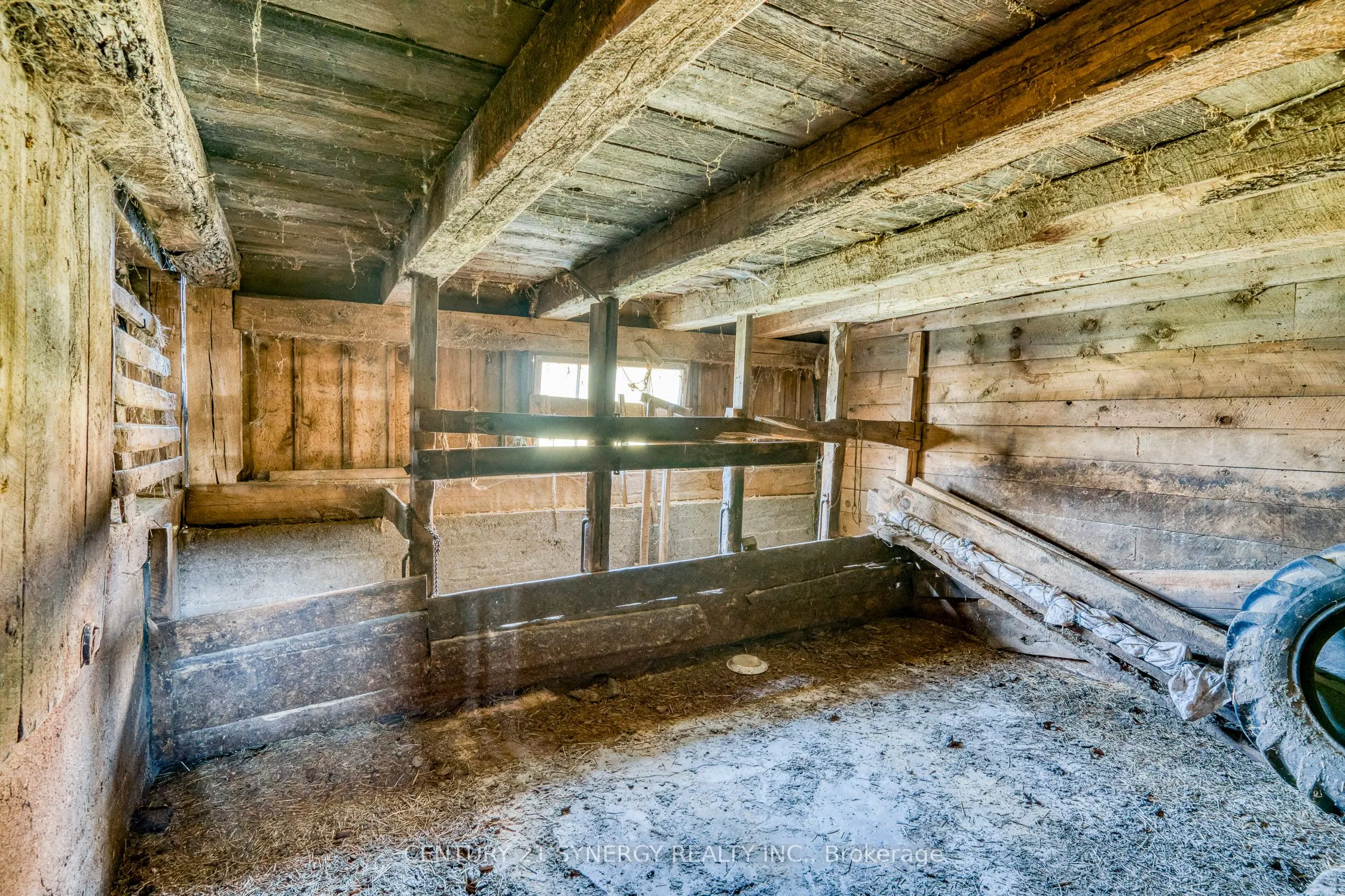 713 Rutherford Side Road