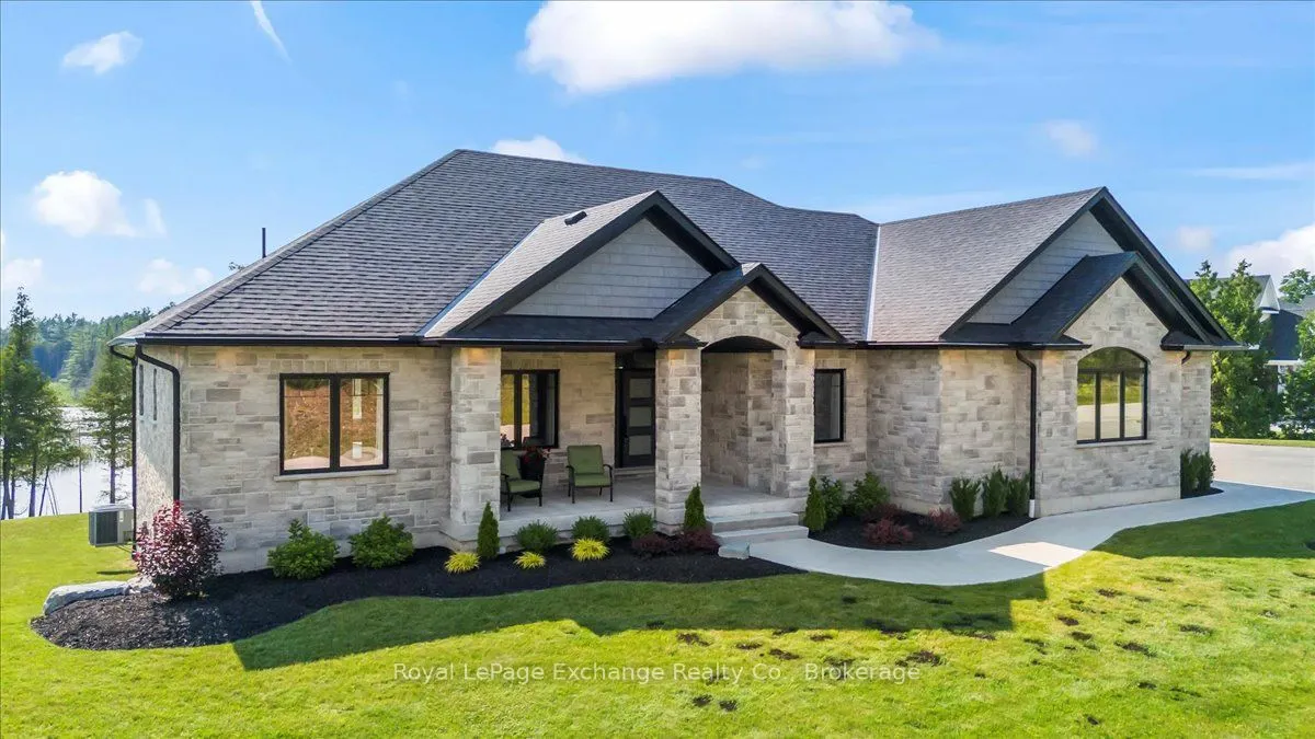 150 Louise Creek Crescent