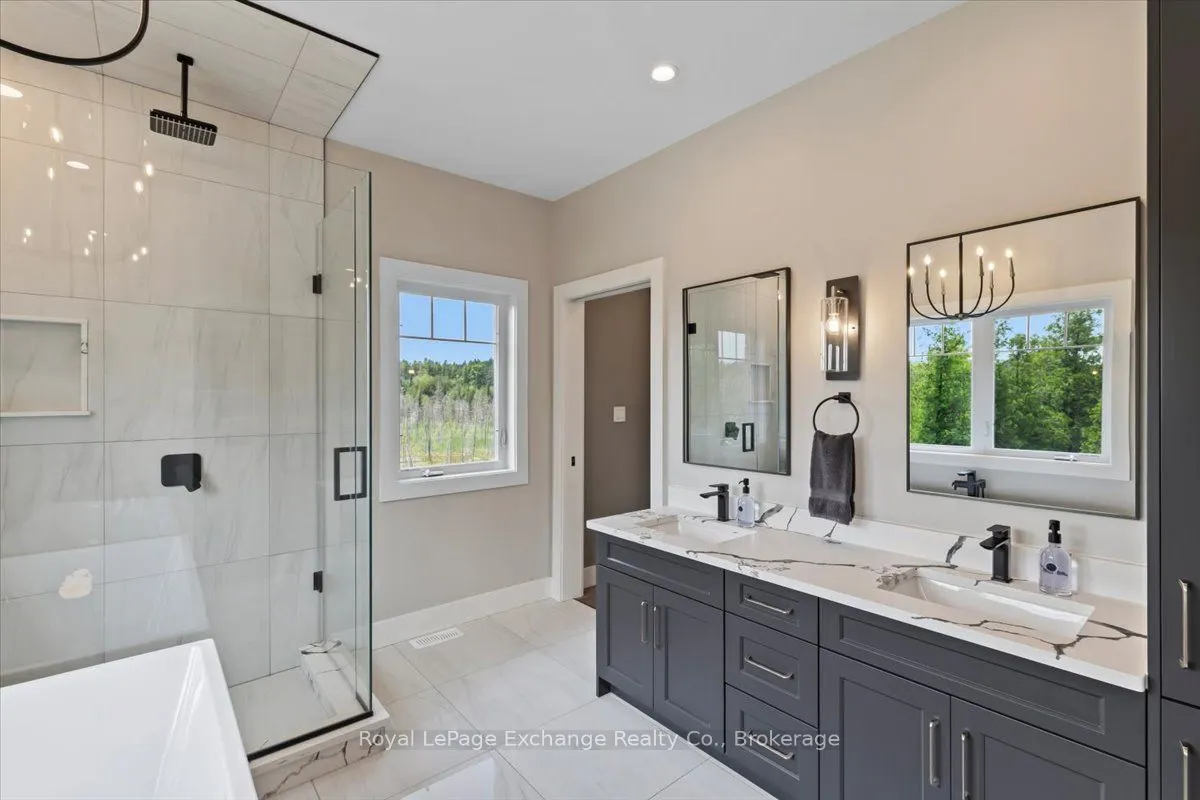 150 Louise Creek Crescent