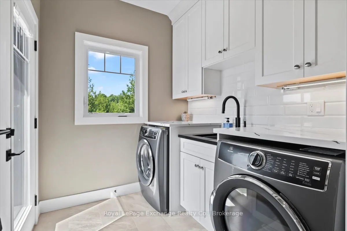 150 Louise Creek Crescent