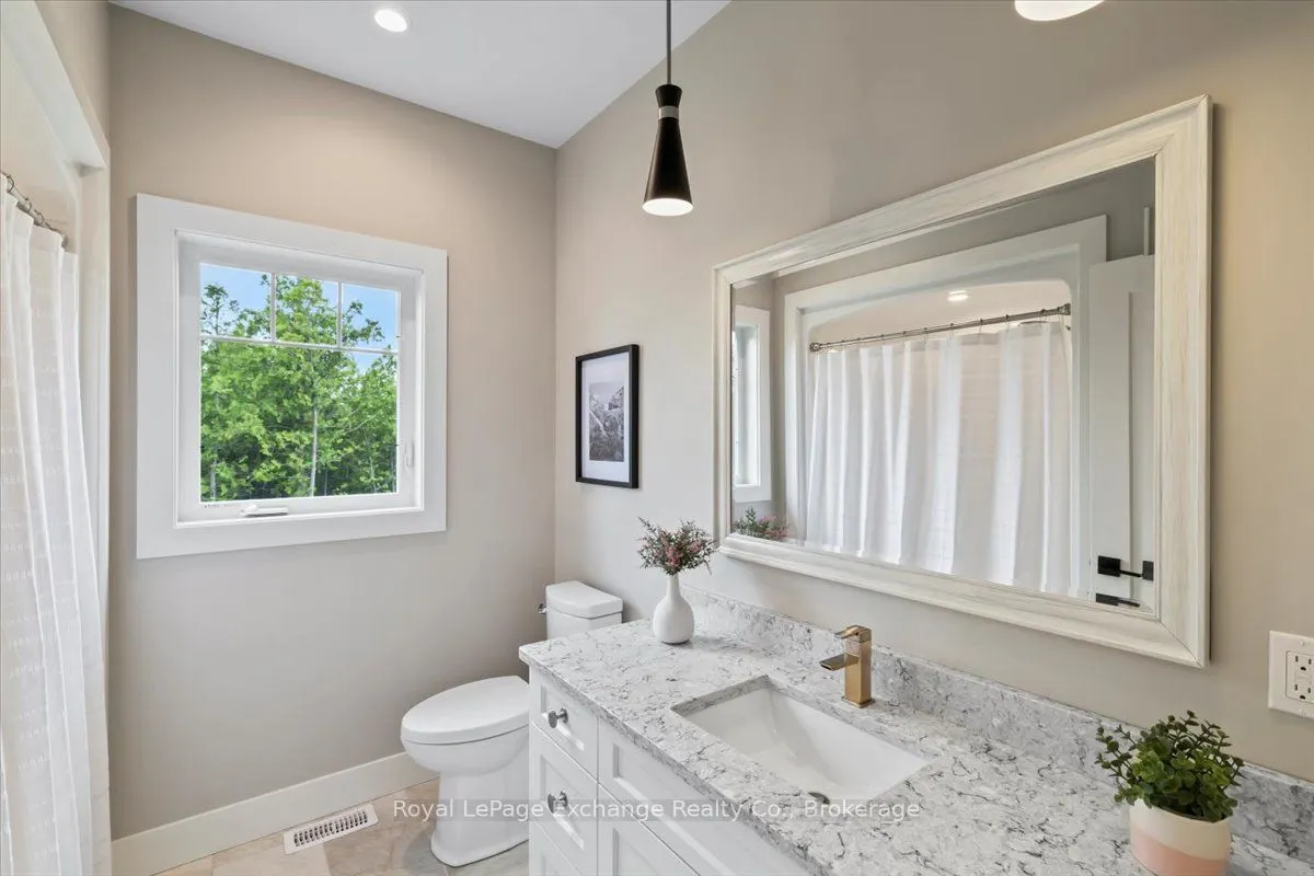 150 Louise Creek Crescent