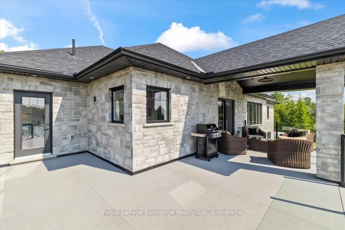 150 Louise Creek Crescent