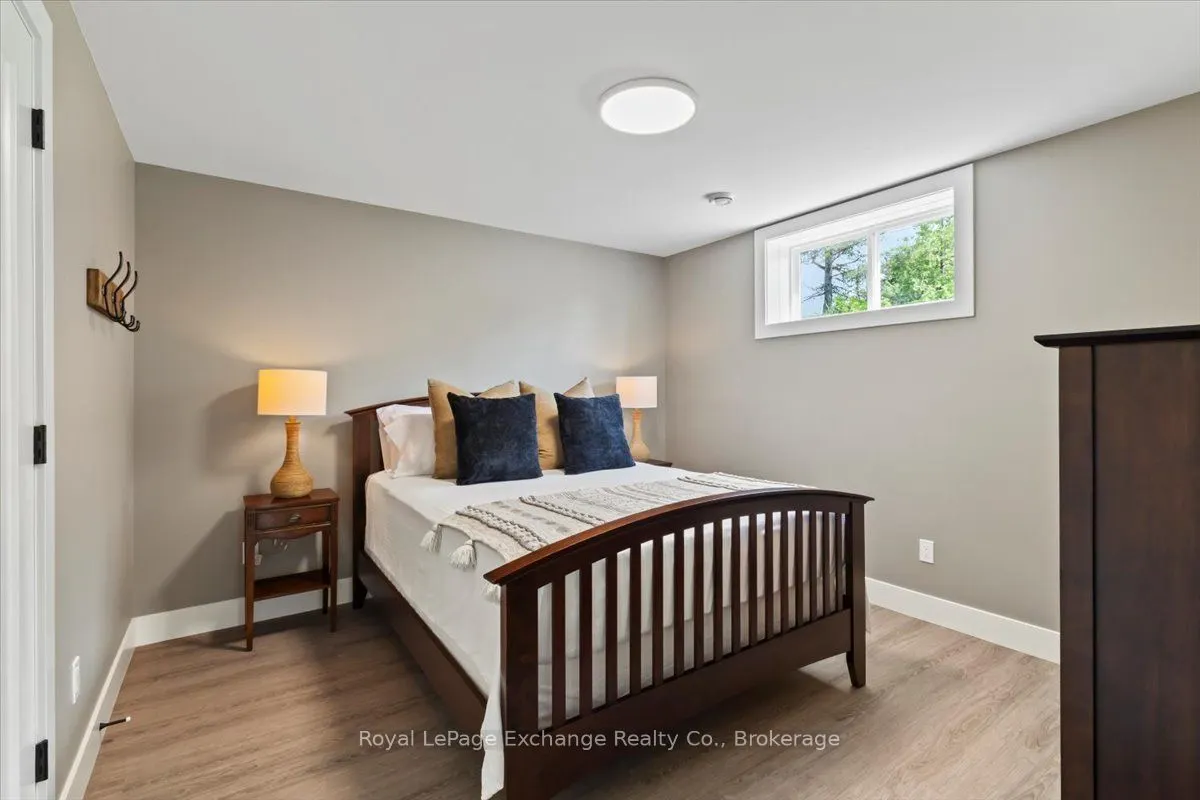 150 Louise Creek Crescent
