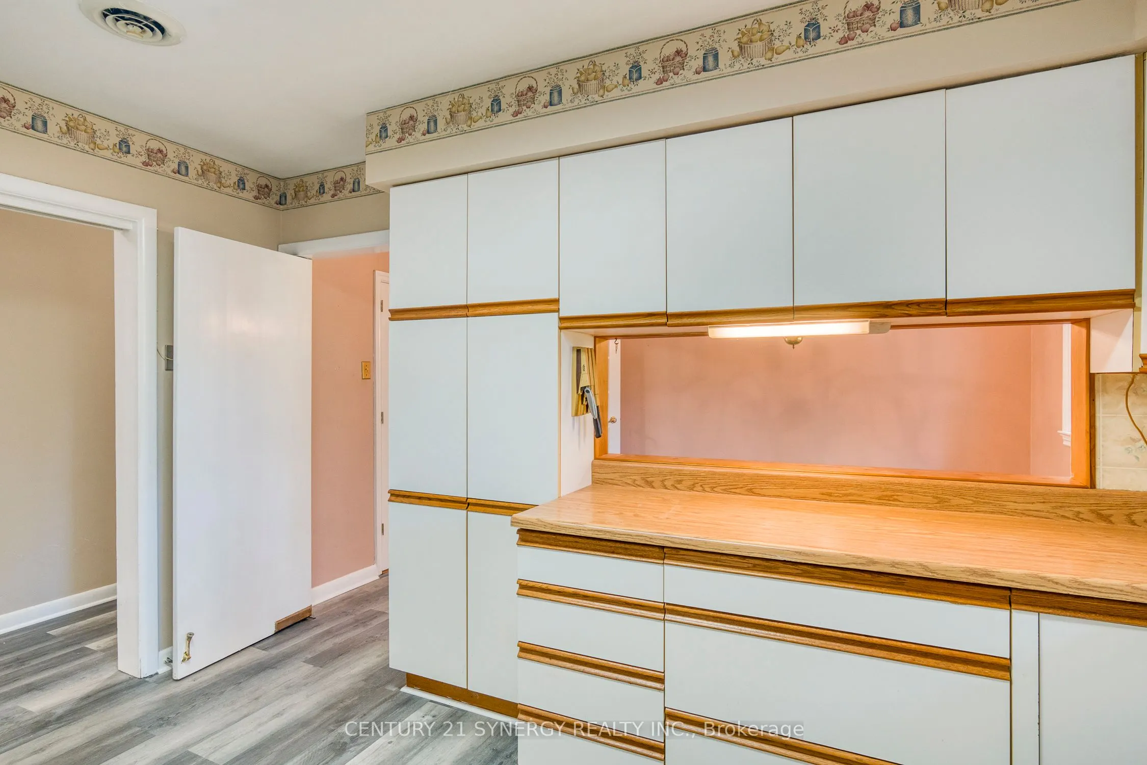 55 Drummond Street W