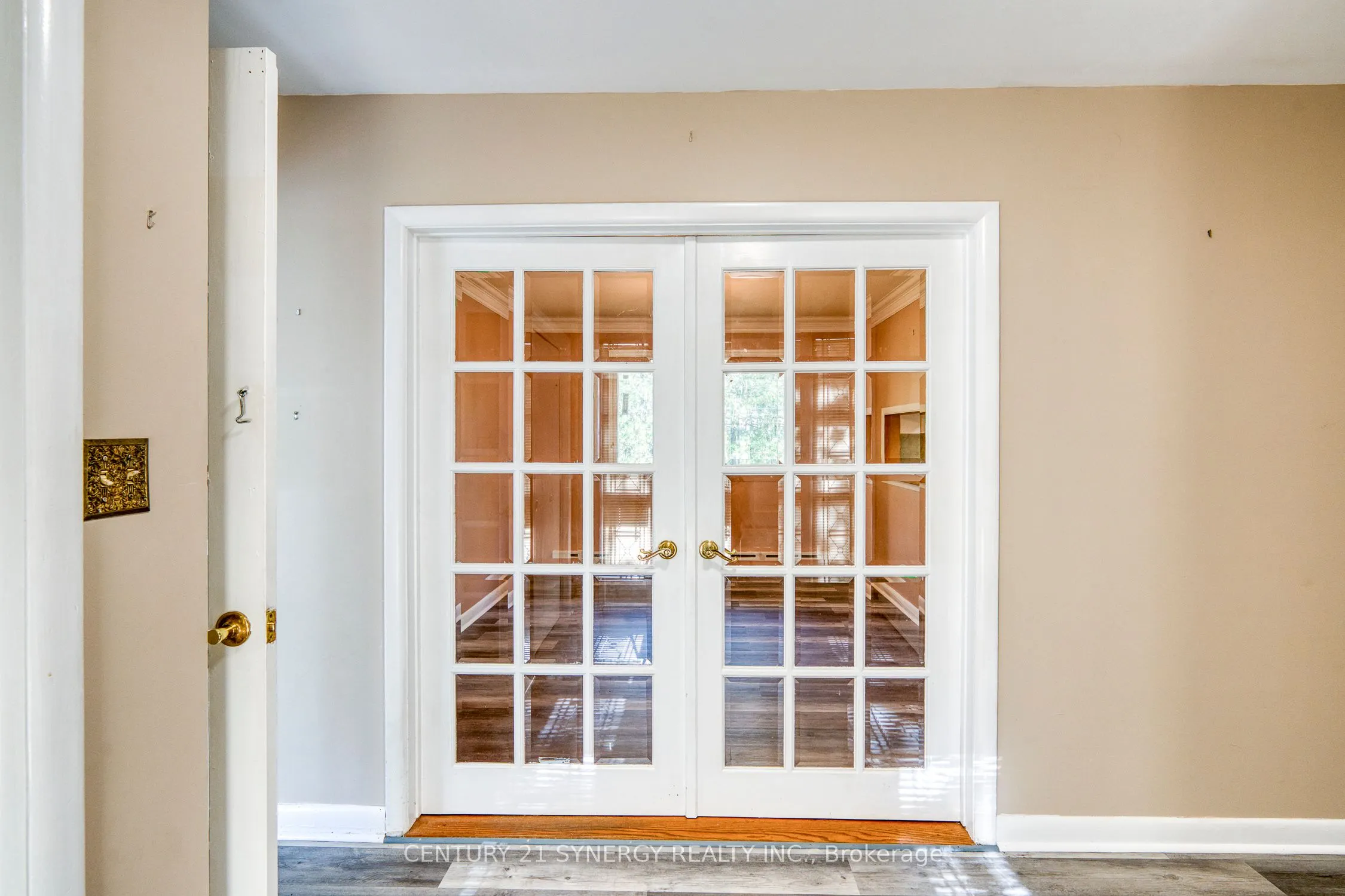 55 Drummond Street W
