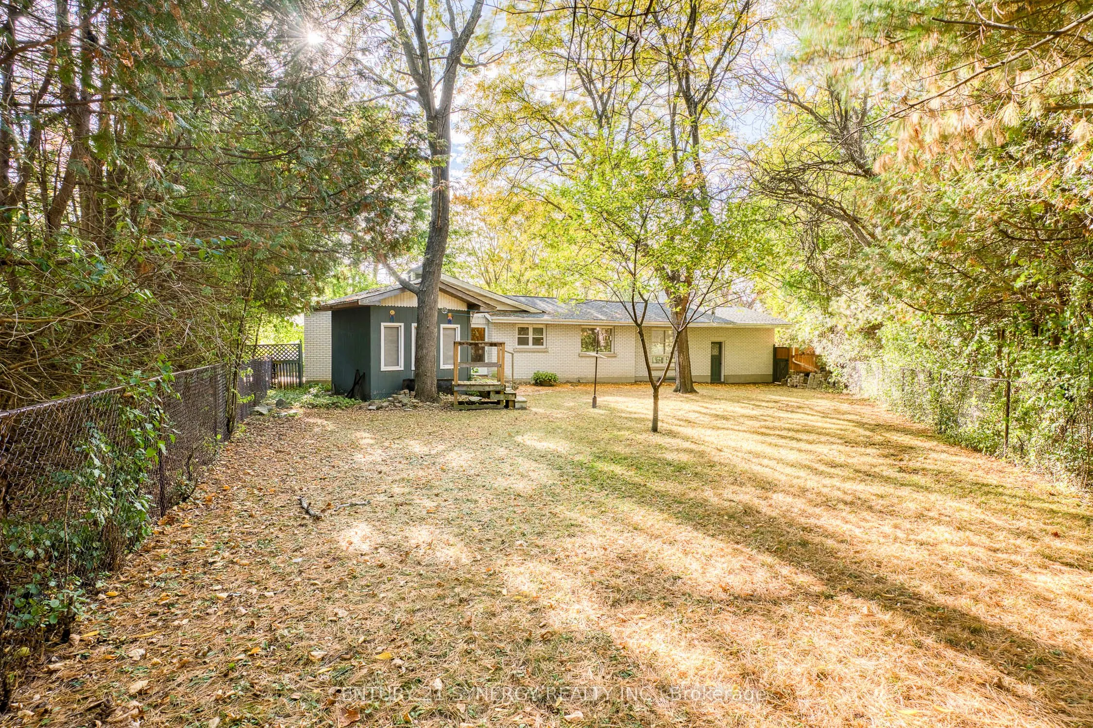 55 Drummond Street W